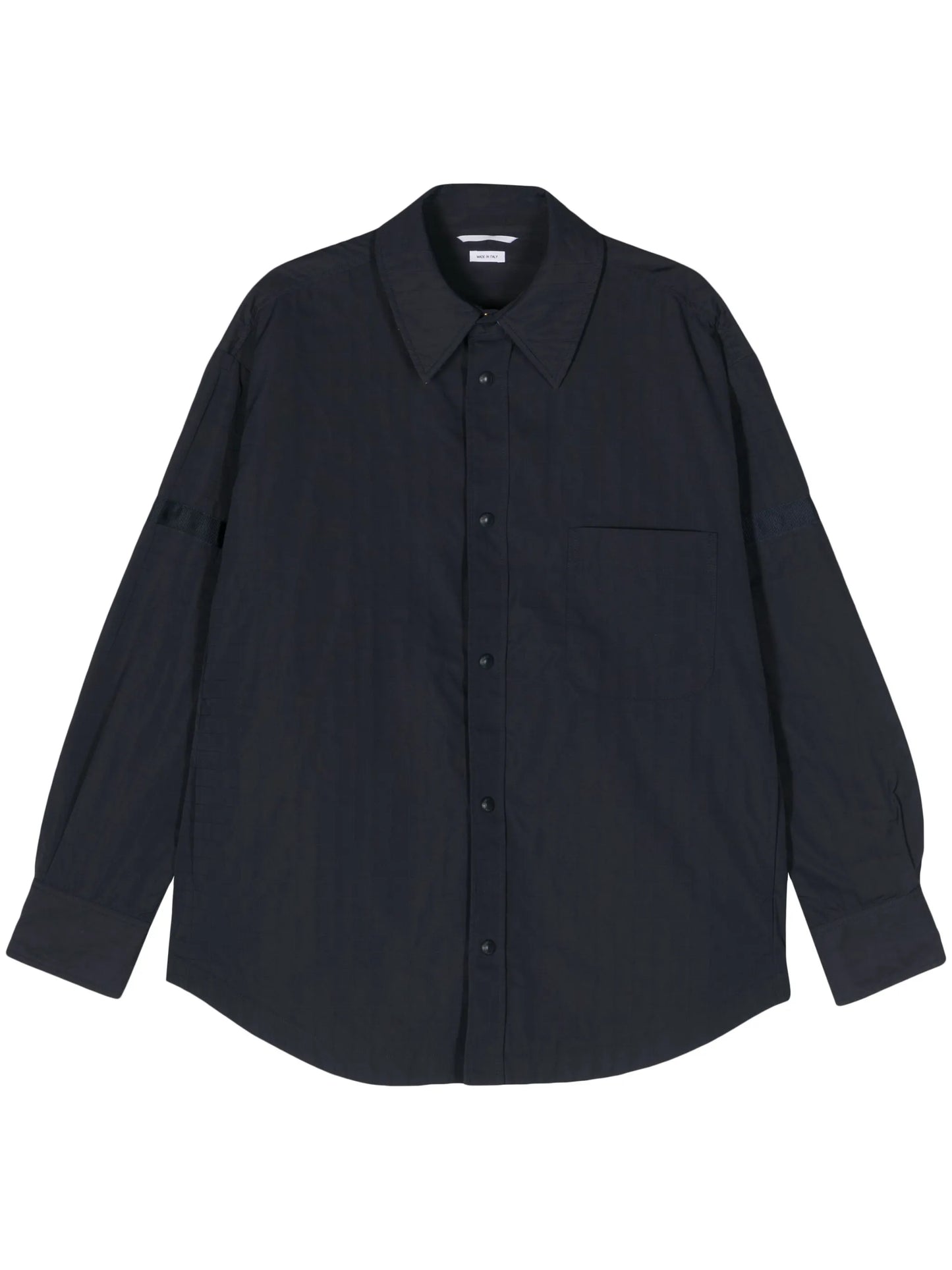 button-fastening shirt jacket