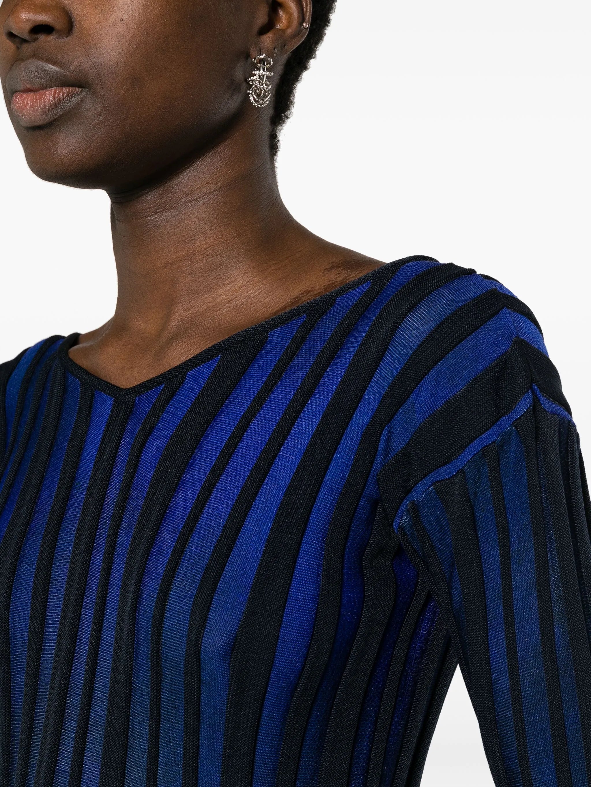 V-neck ribbed maxi dress