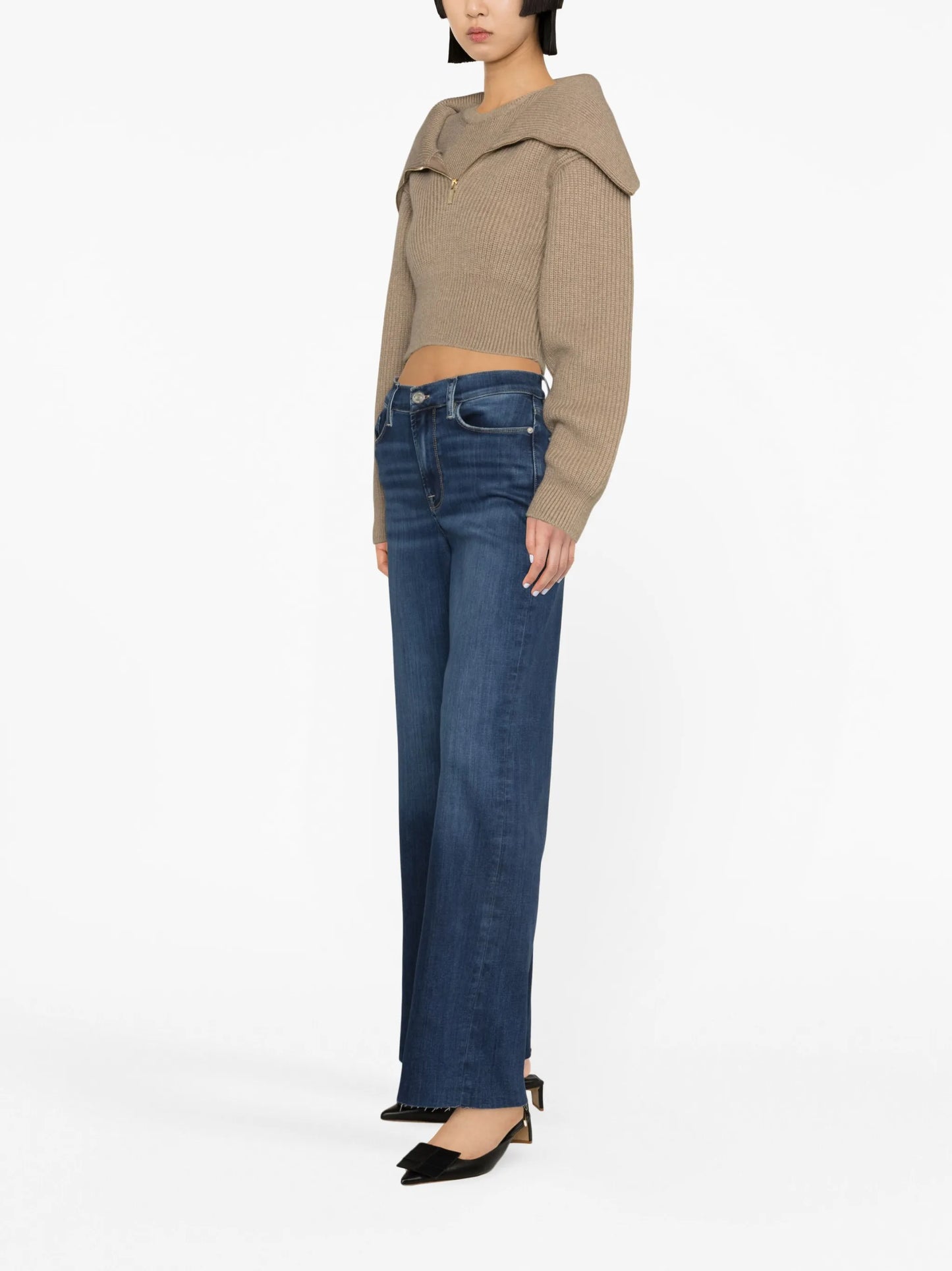 mid-rise straight-leg jeans