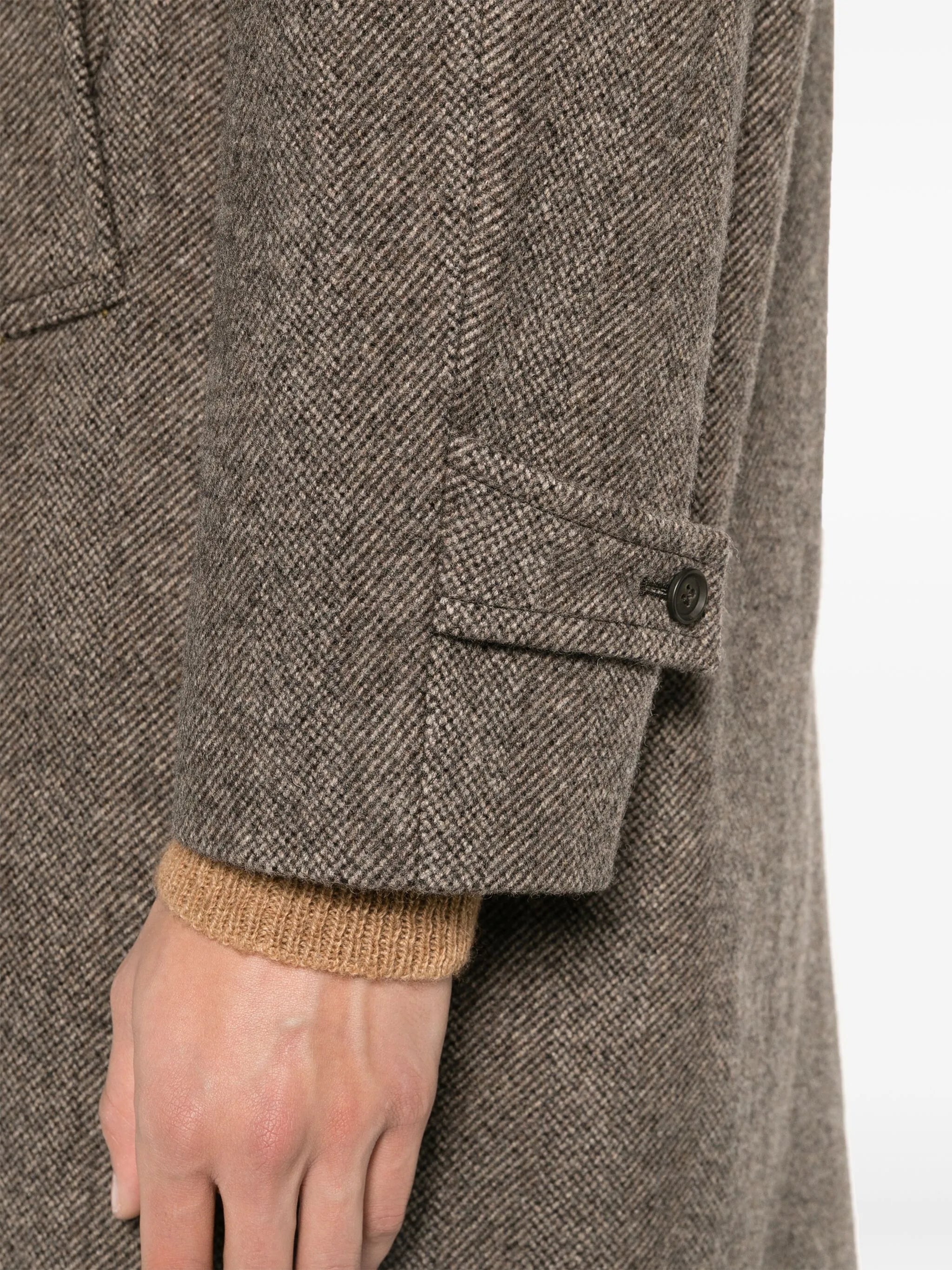 single-breasted lambswool coat