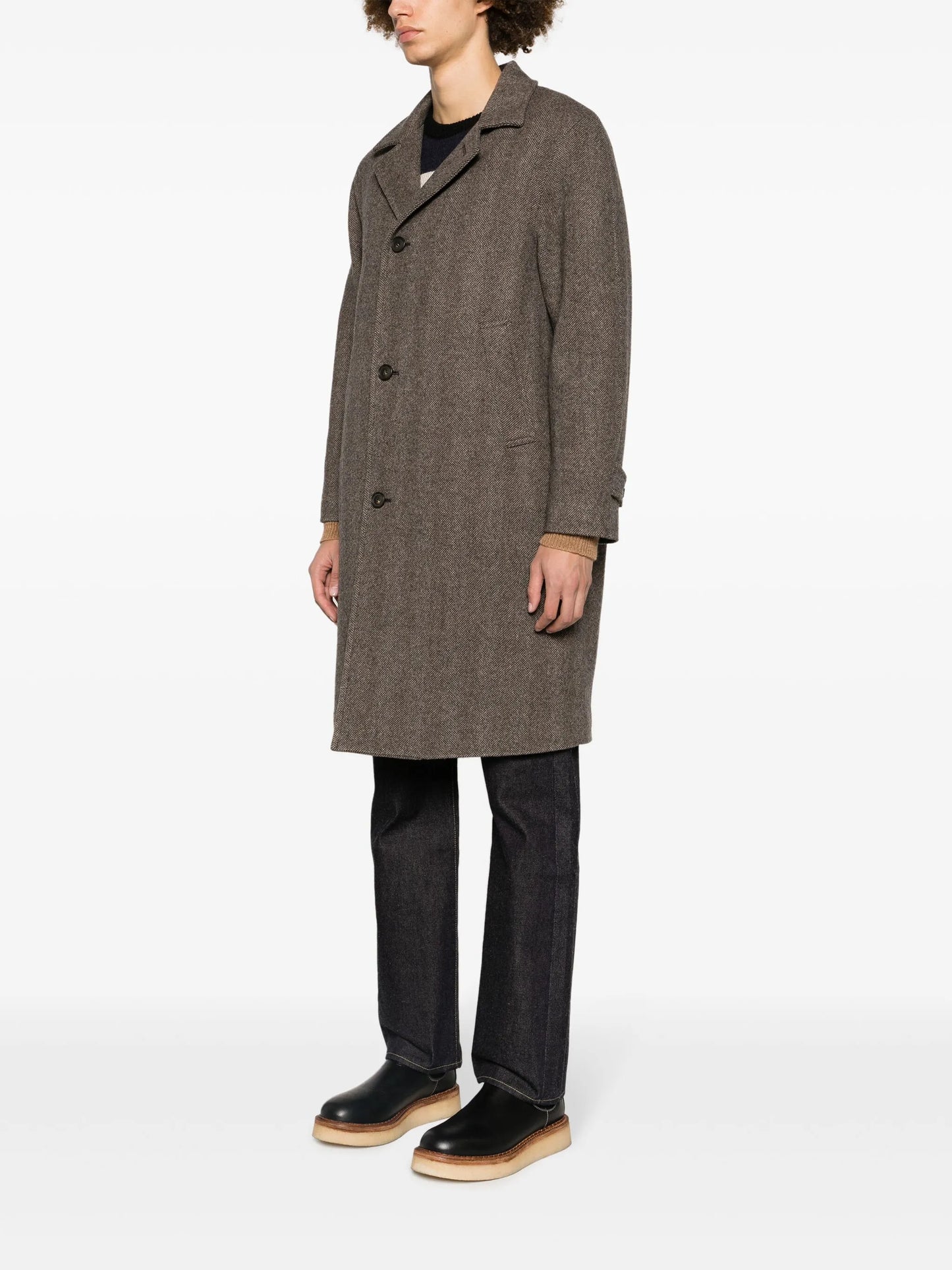 single-breasted lambswool coat