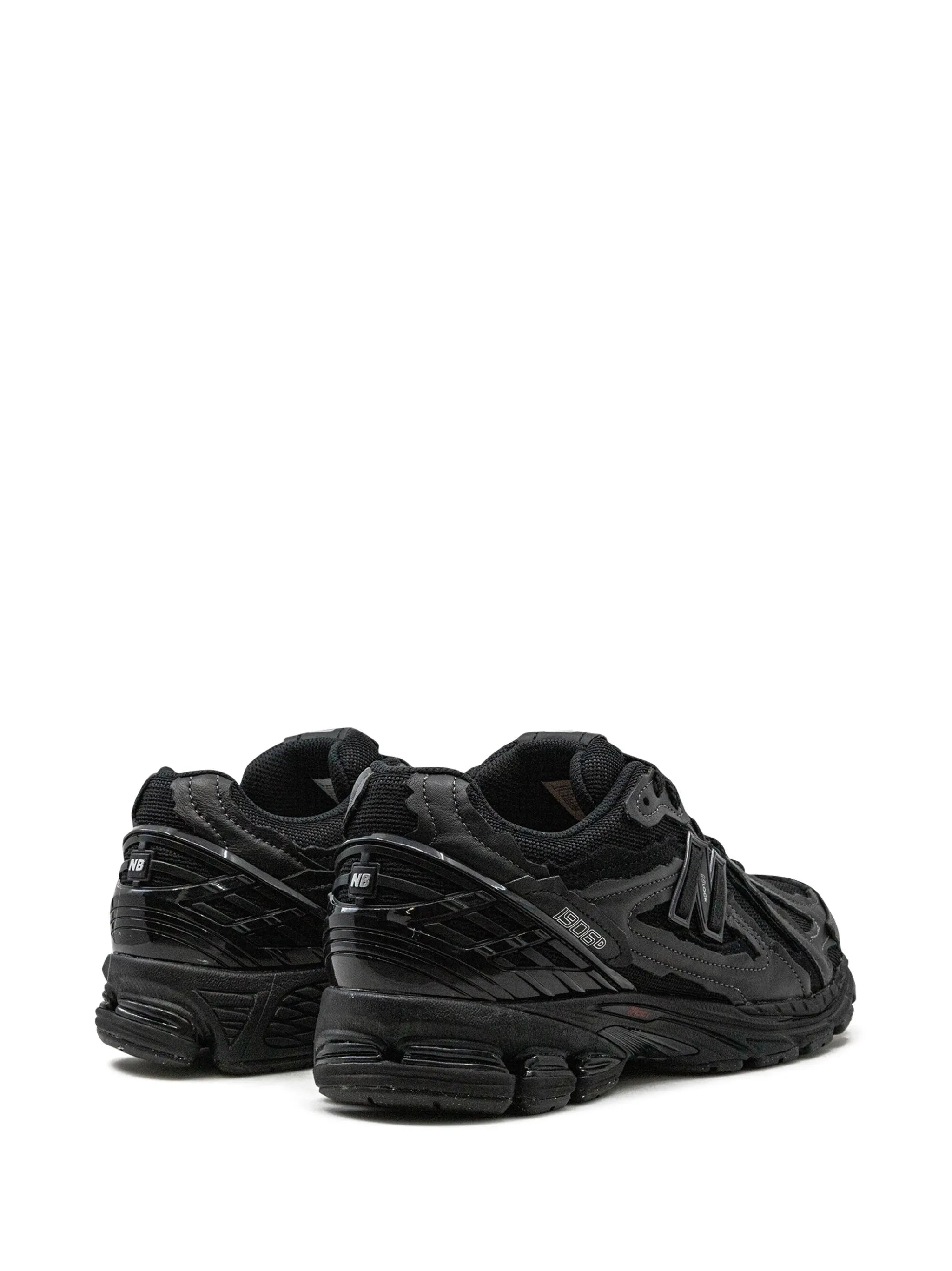 1906D low-top sneakers