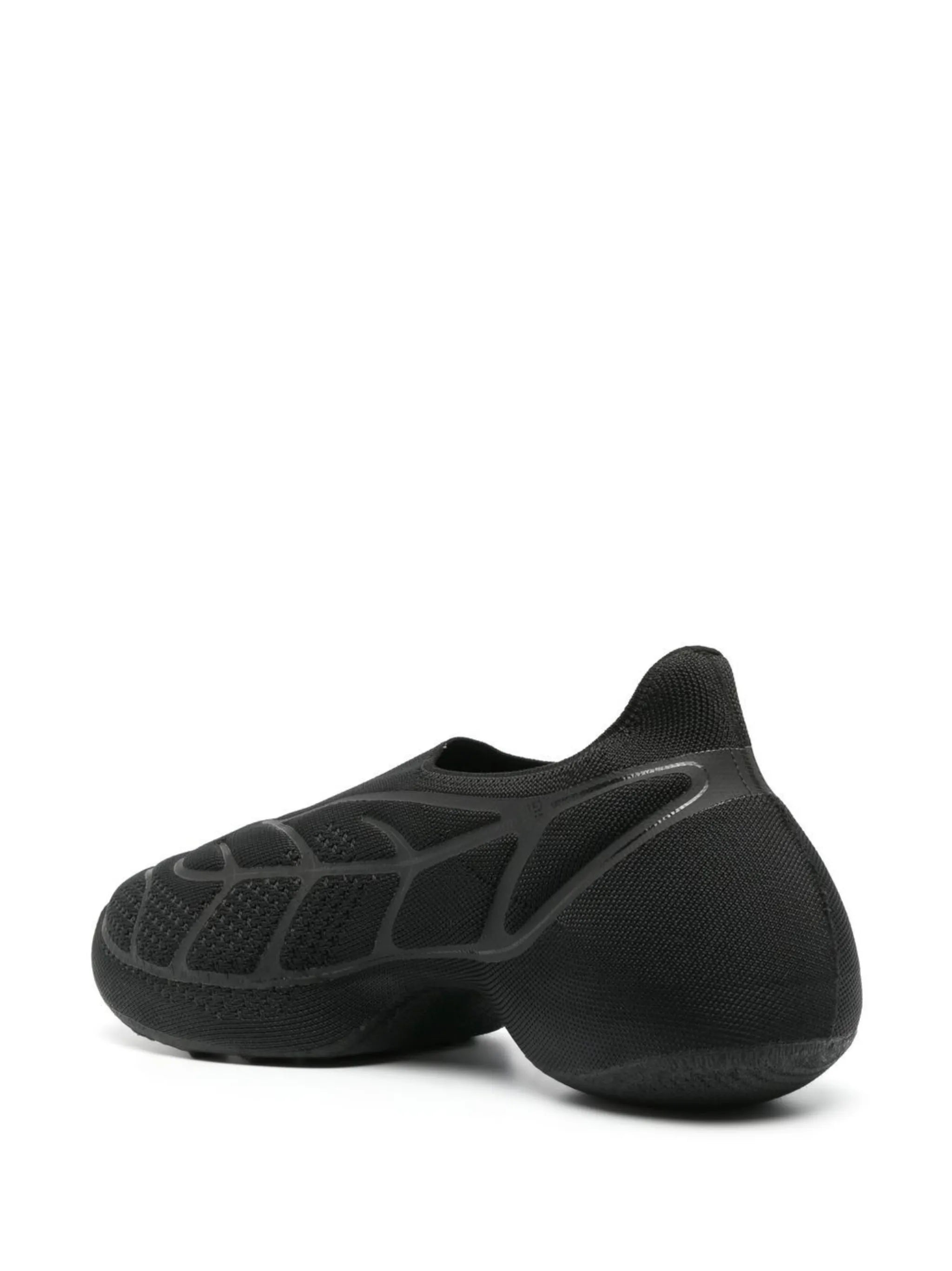TK-360 + mesh sneakers