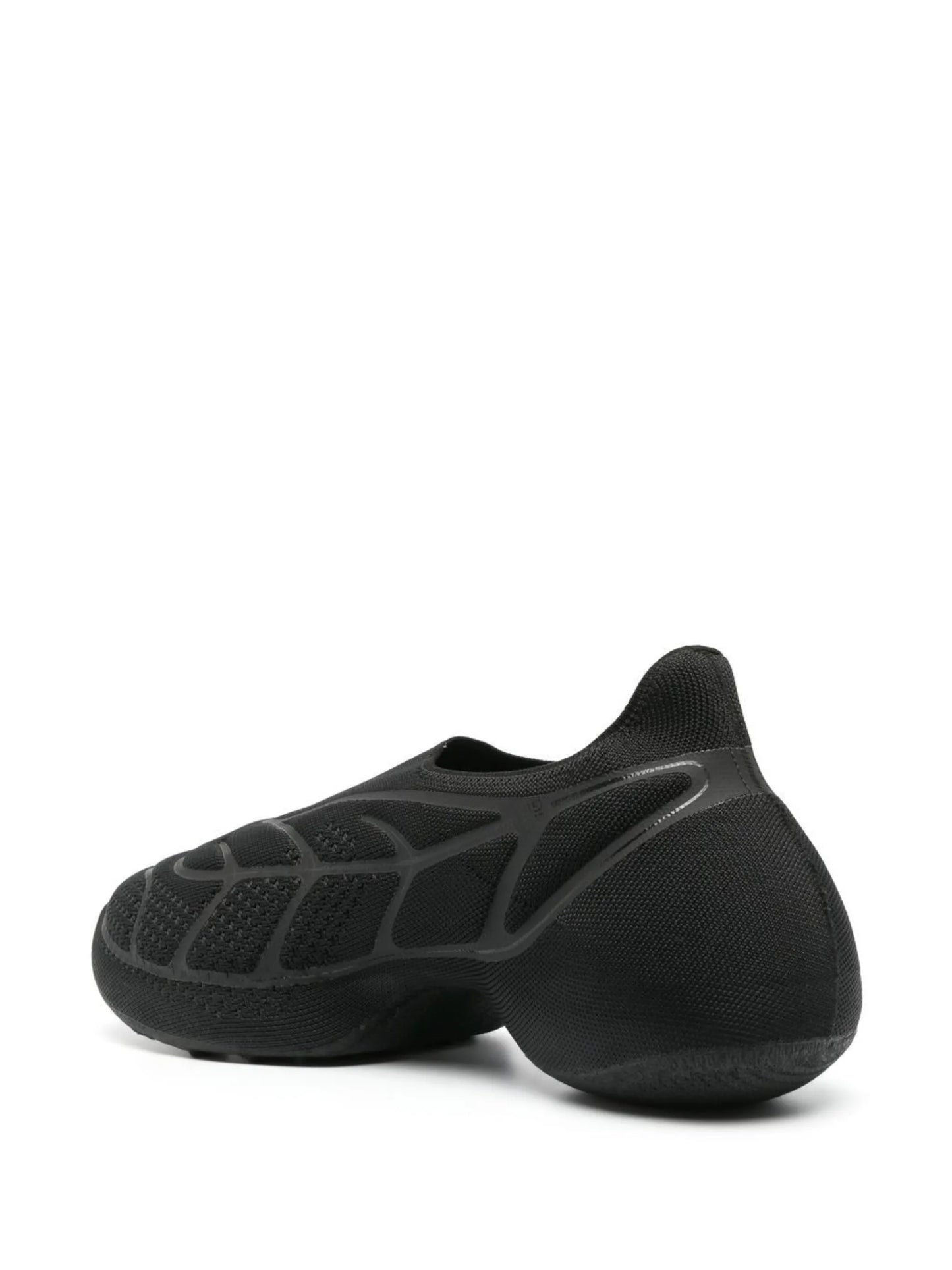TK-360 + mesh sneakers