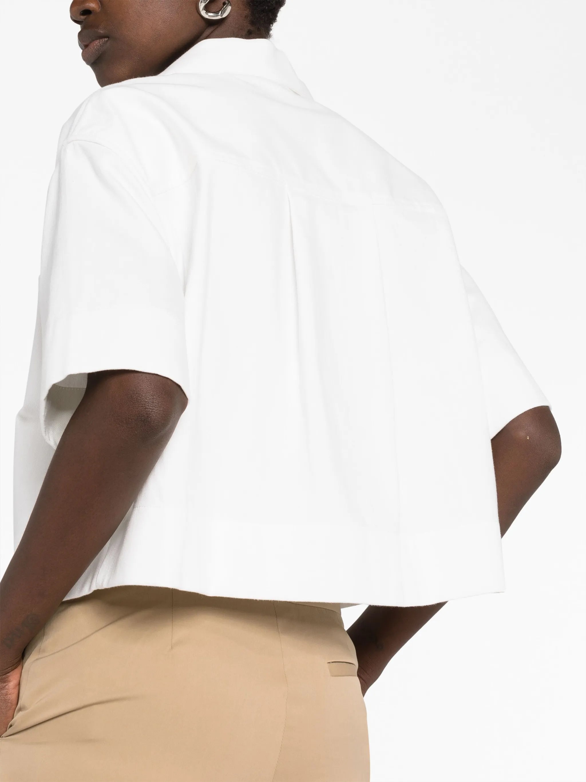 Anagram embroidered short-sleeve blouse