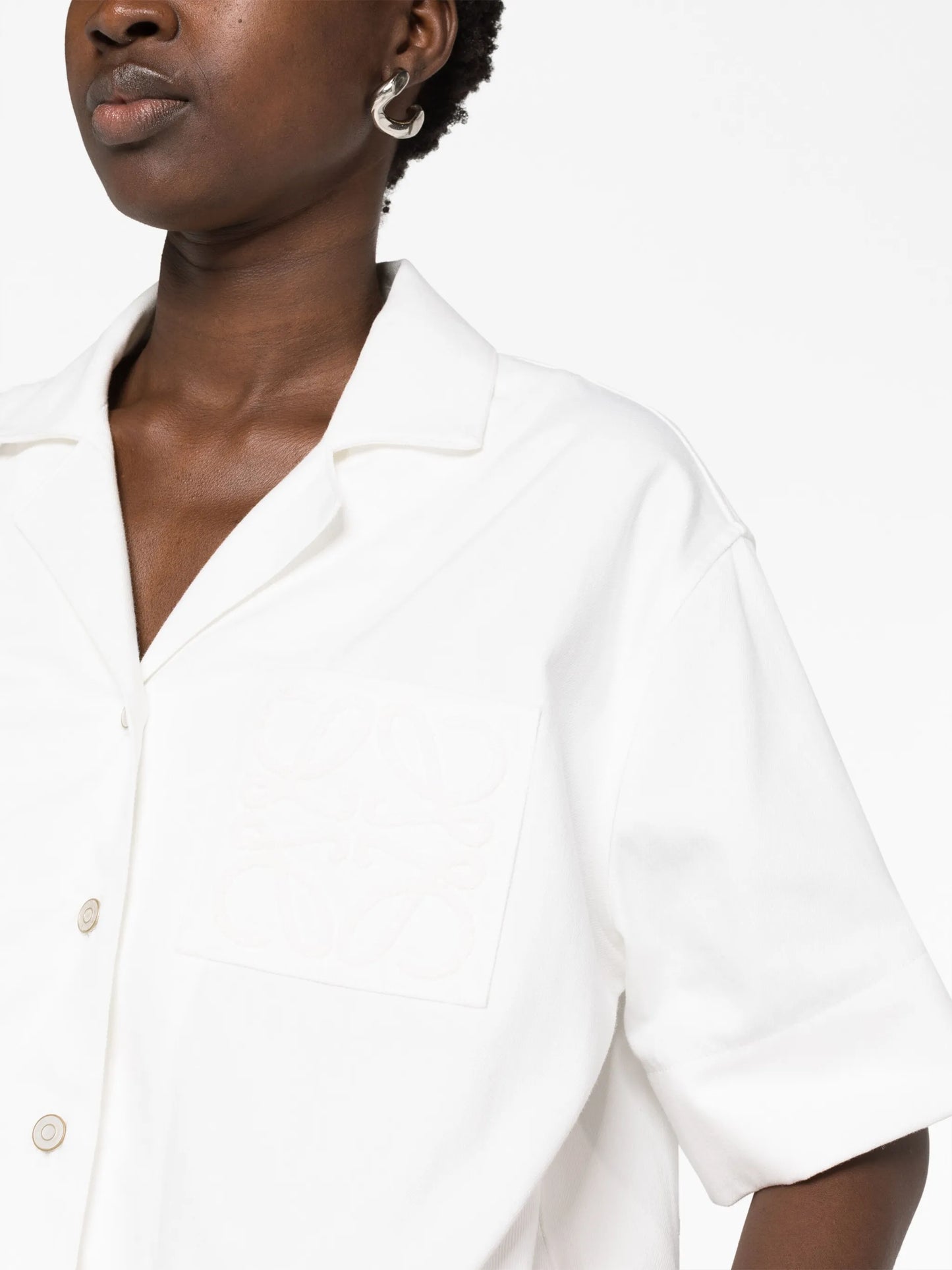 Anagram embroidered short-sleeve blouse