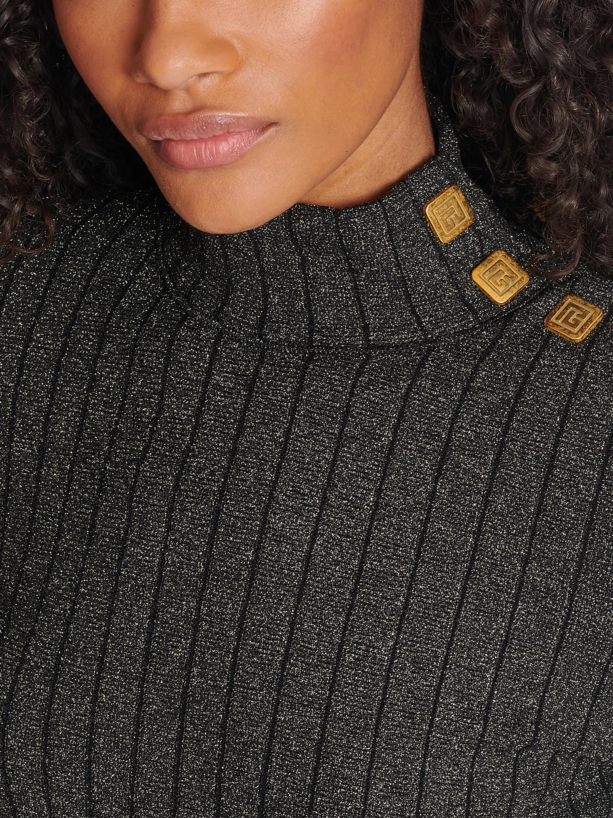 long-sleeve knitted jumper