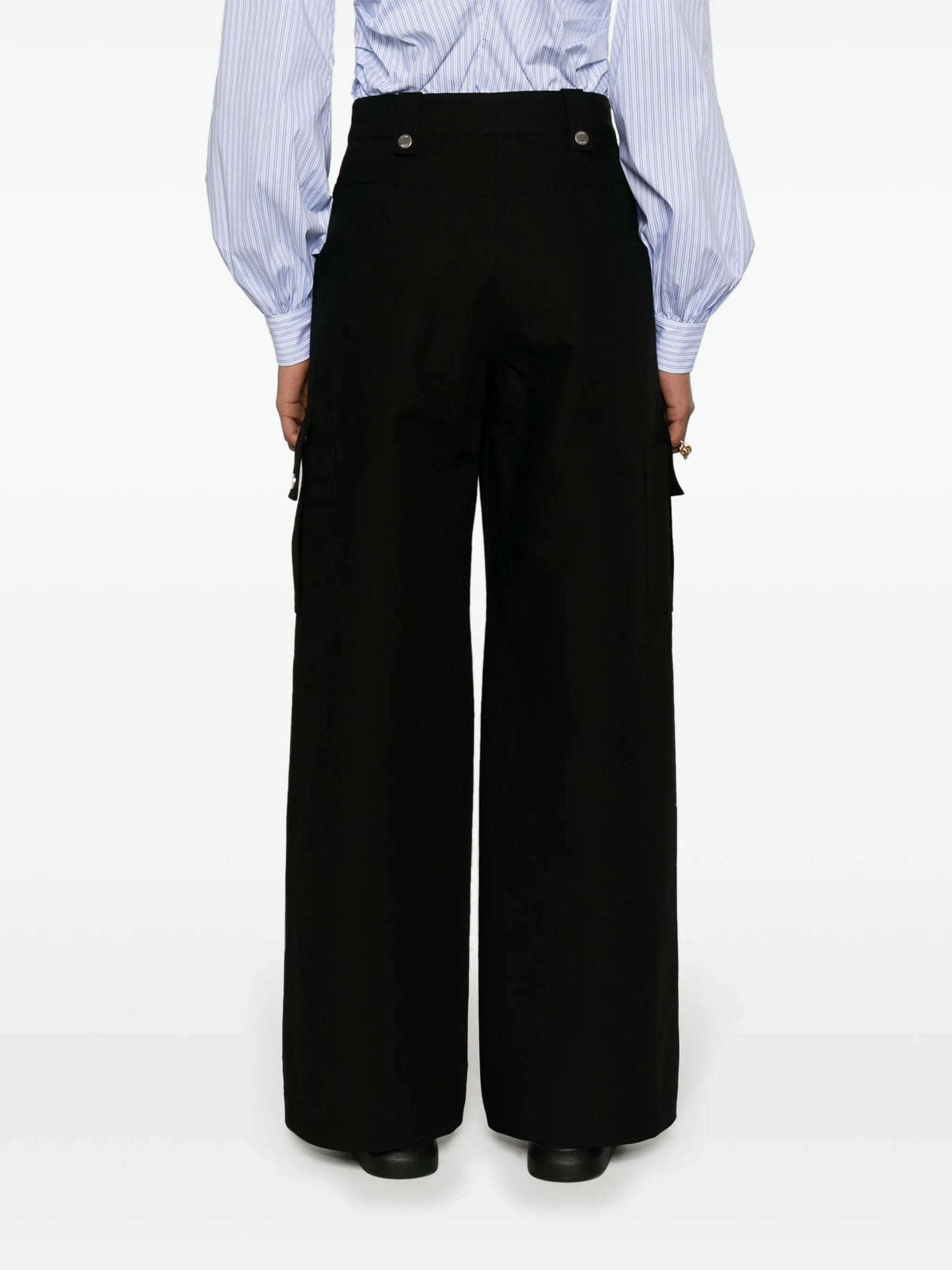 wide-leg cargo trousers