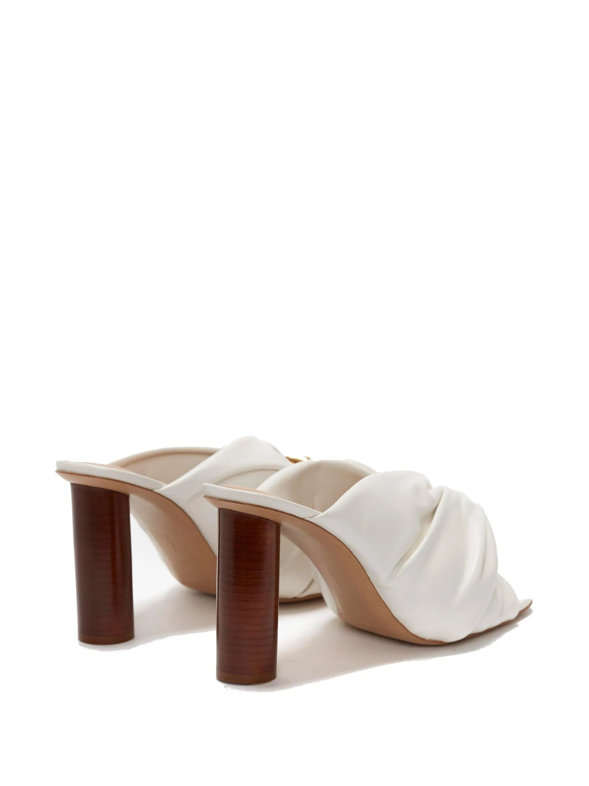 Corner sandals