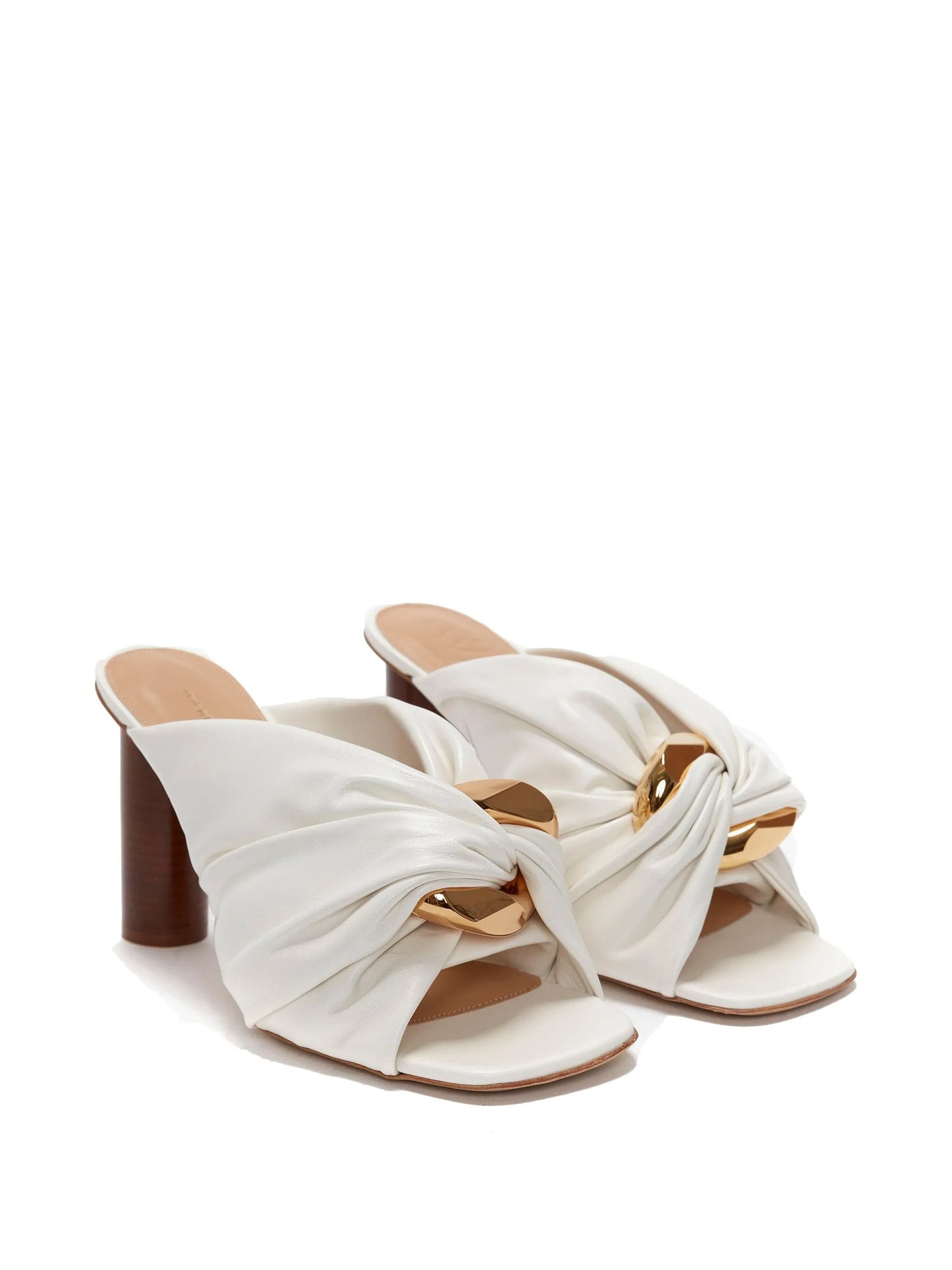 Corner sandals
