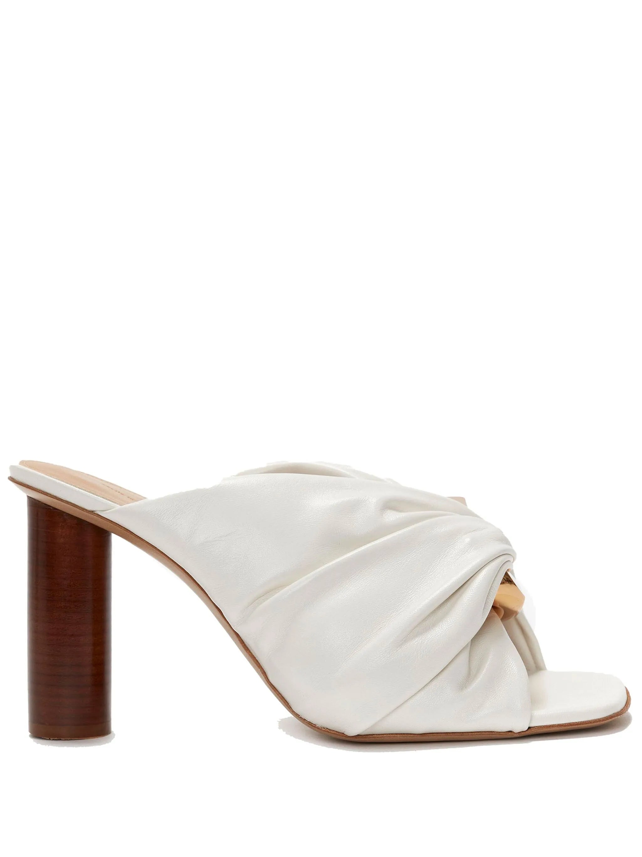 Corner sandals