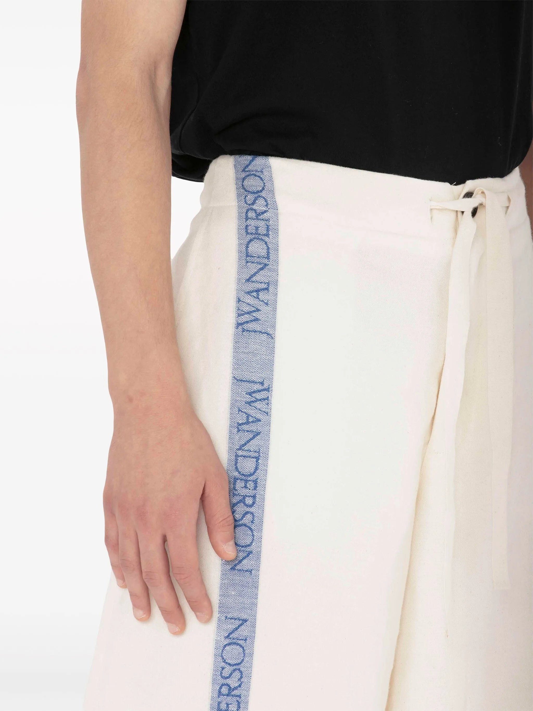 intarsia-logo wide-leg shorts