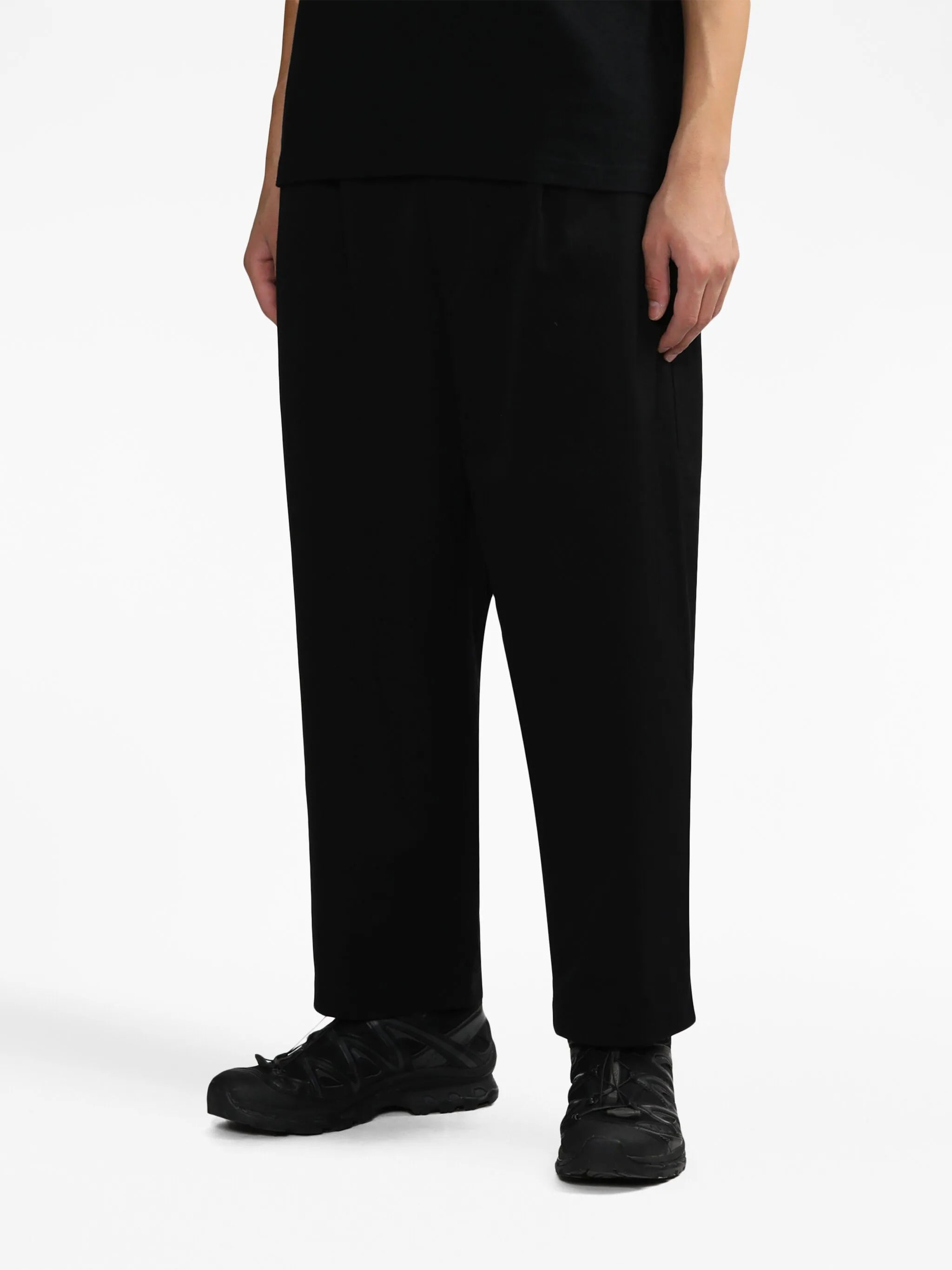 straight-leg drop-crotch trousers