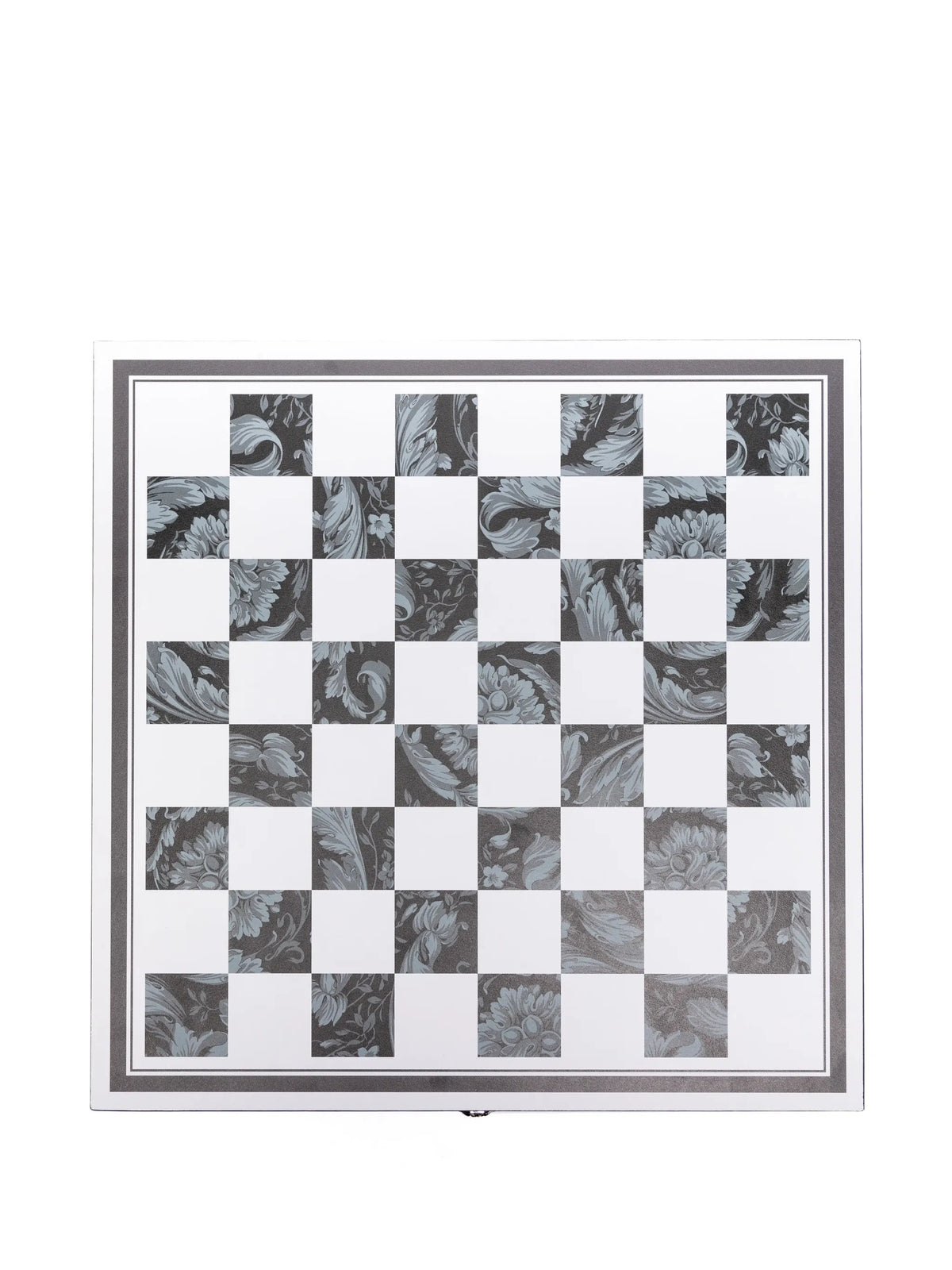 Barocco-print wood chess set (41cm x 41cm)