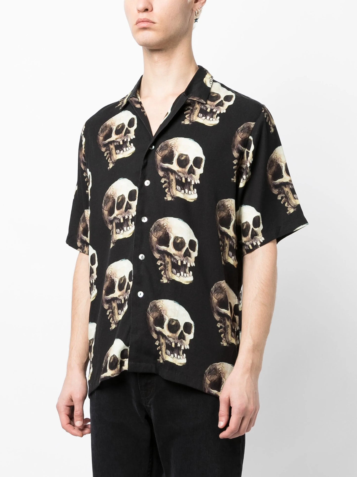 skull-print short-sleeve shirt