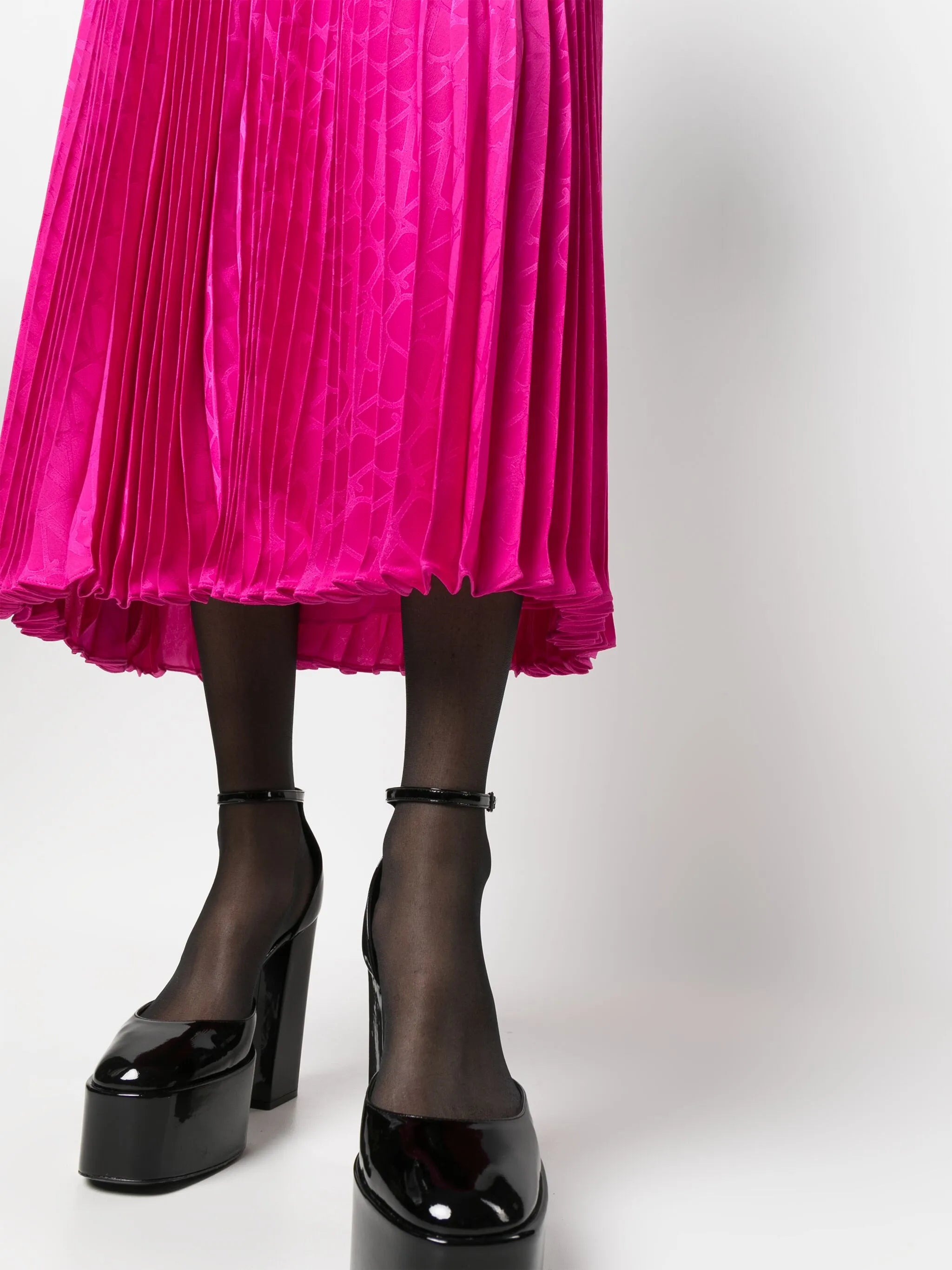 pleated midi skirt