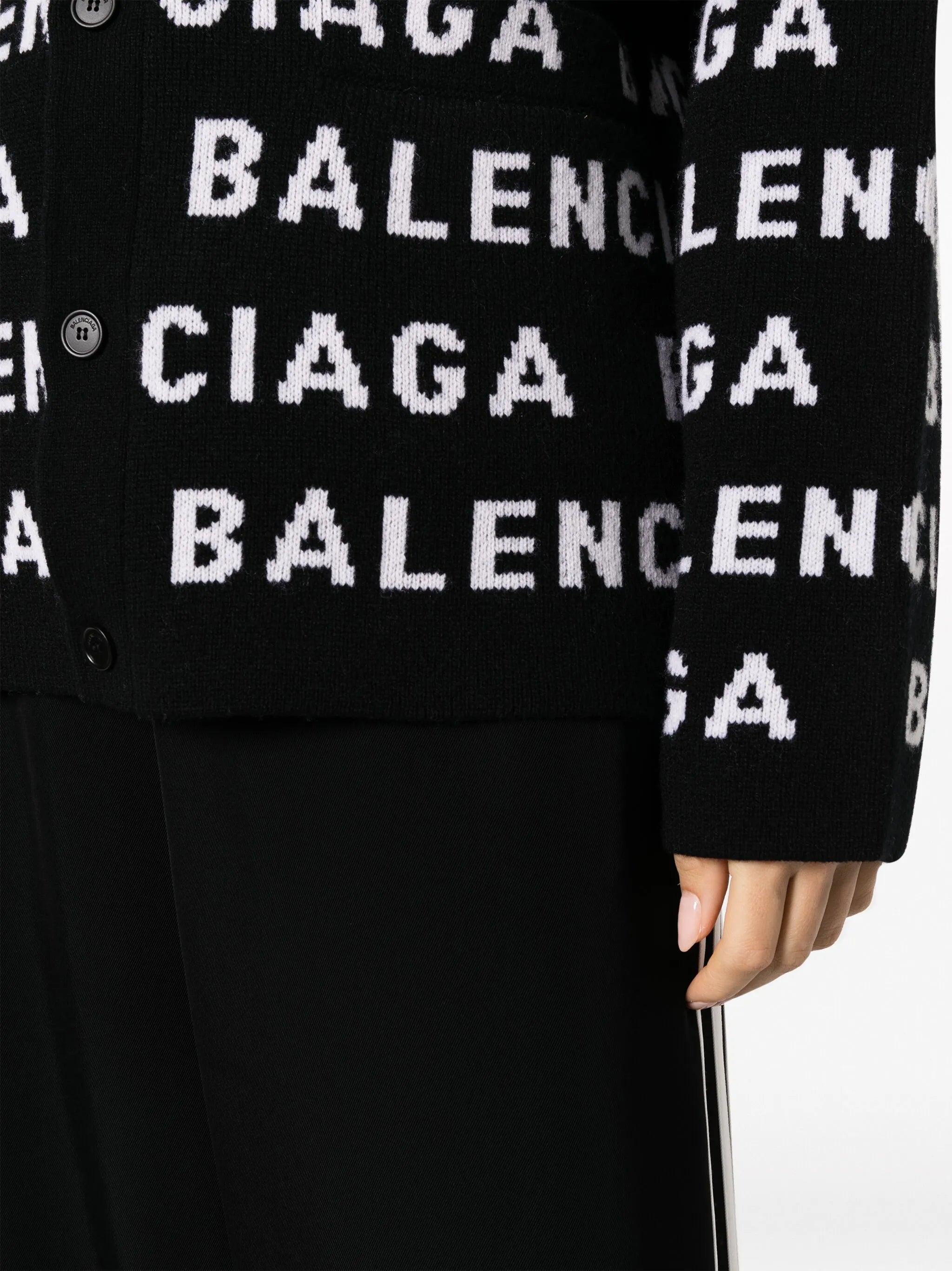 intarsia-knit logo-motif cardigan