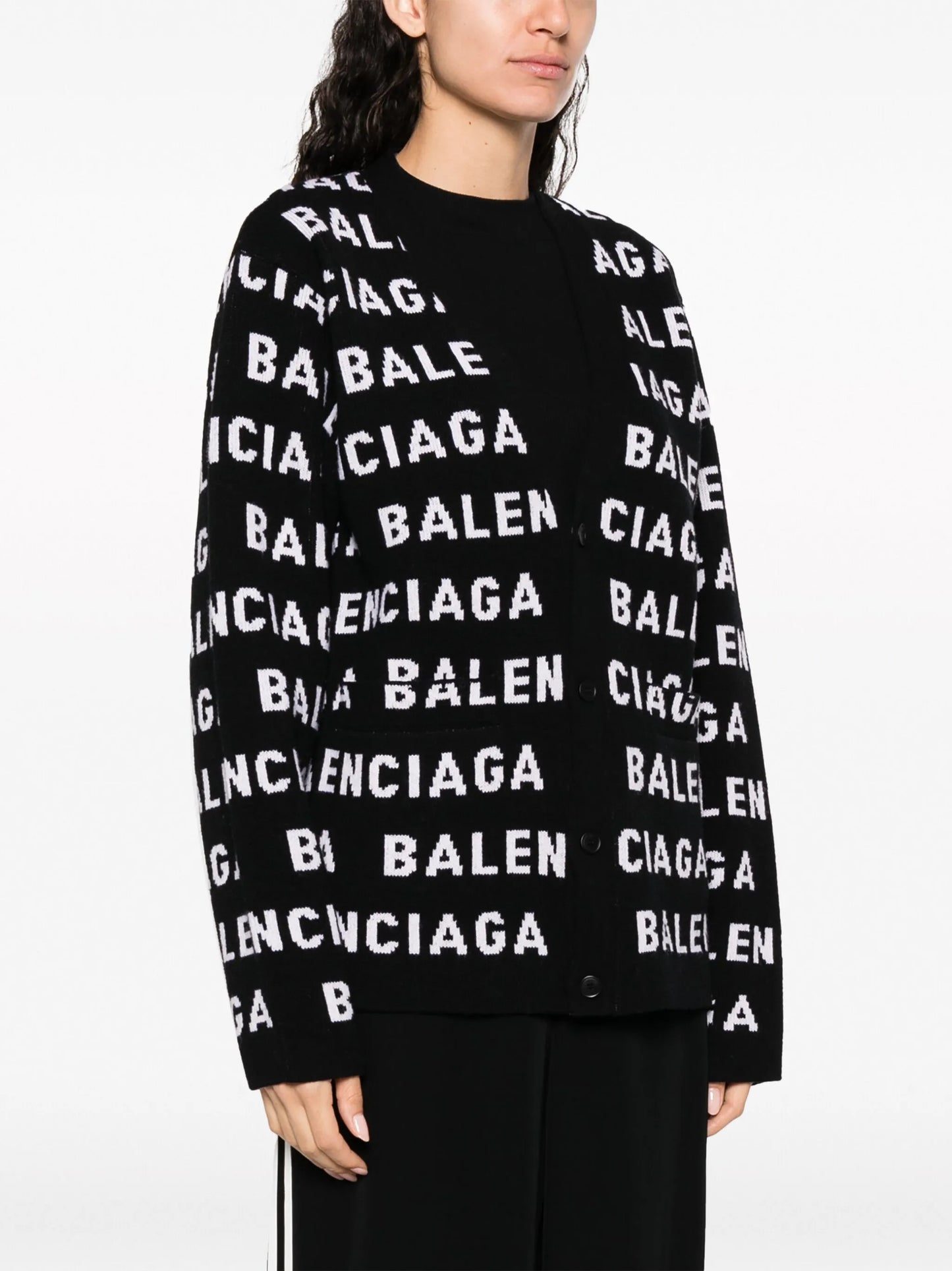 intarsia-knit logo-motif cardigan