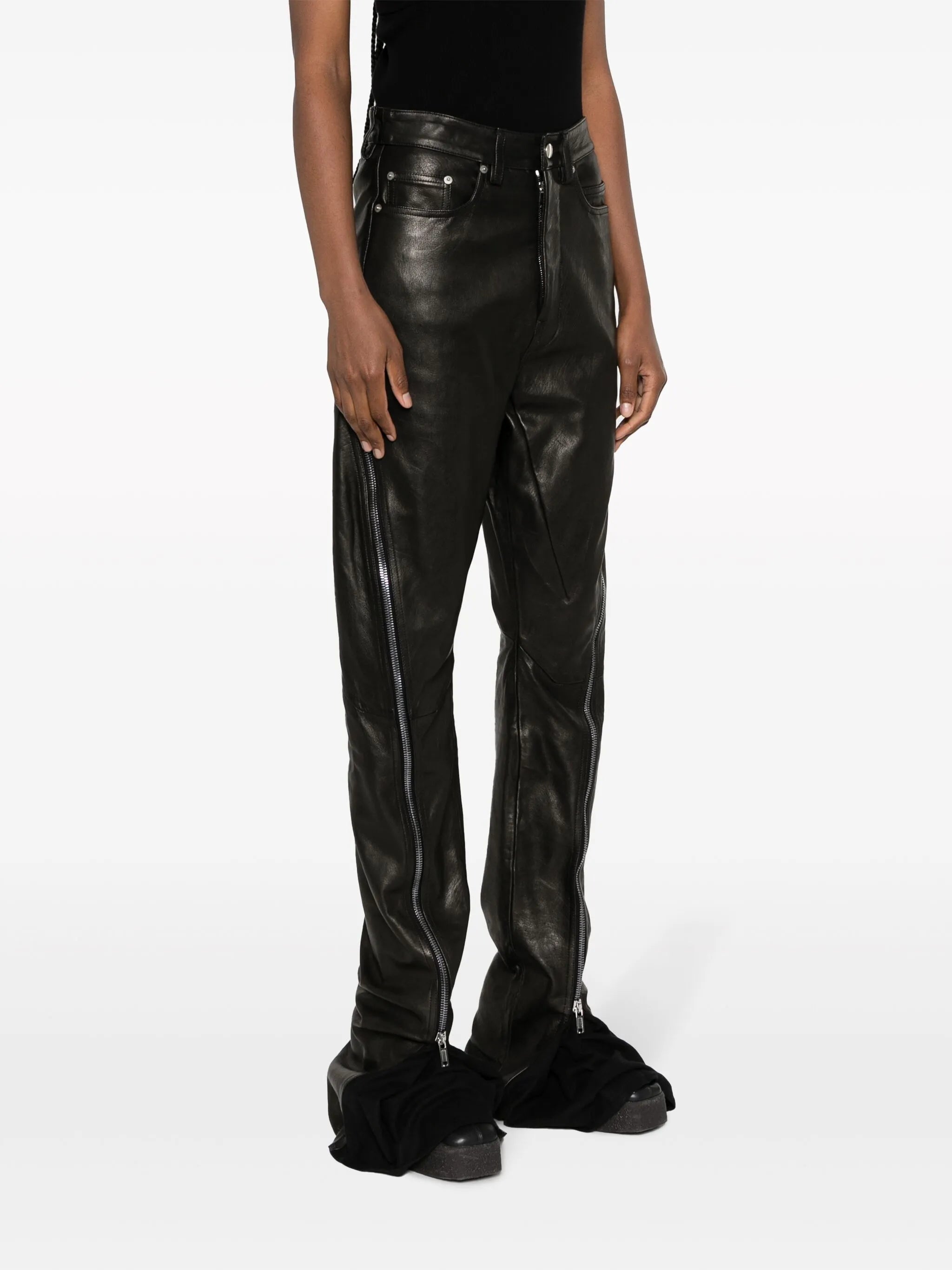 zip-up leather tapered trousers