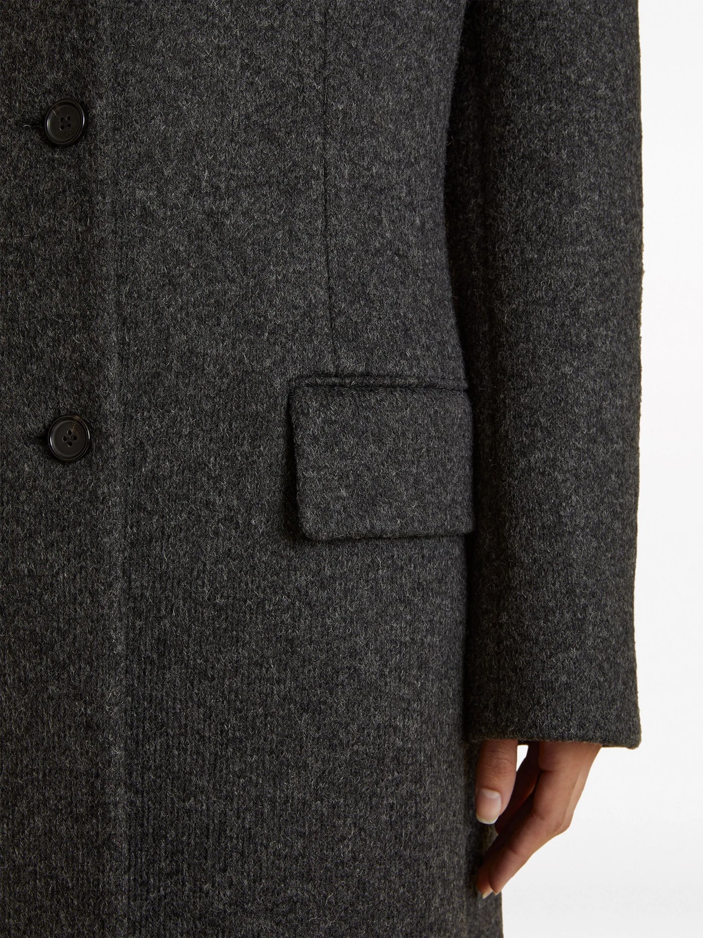 The Bontin single-breasted coat