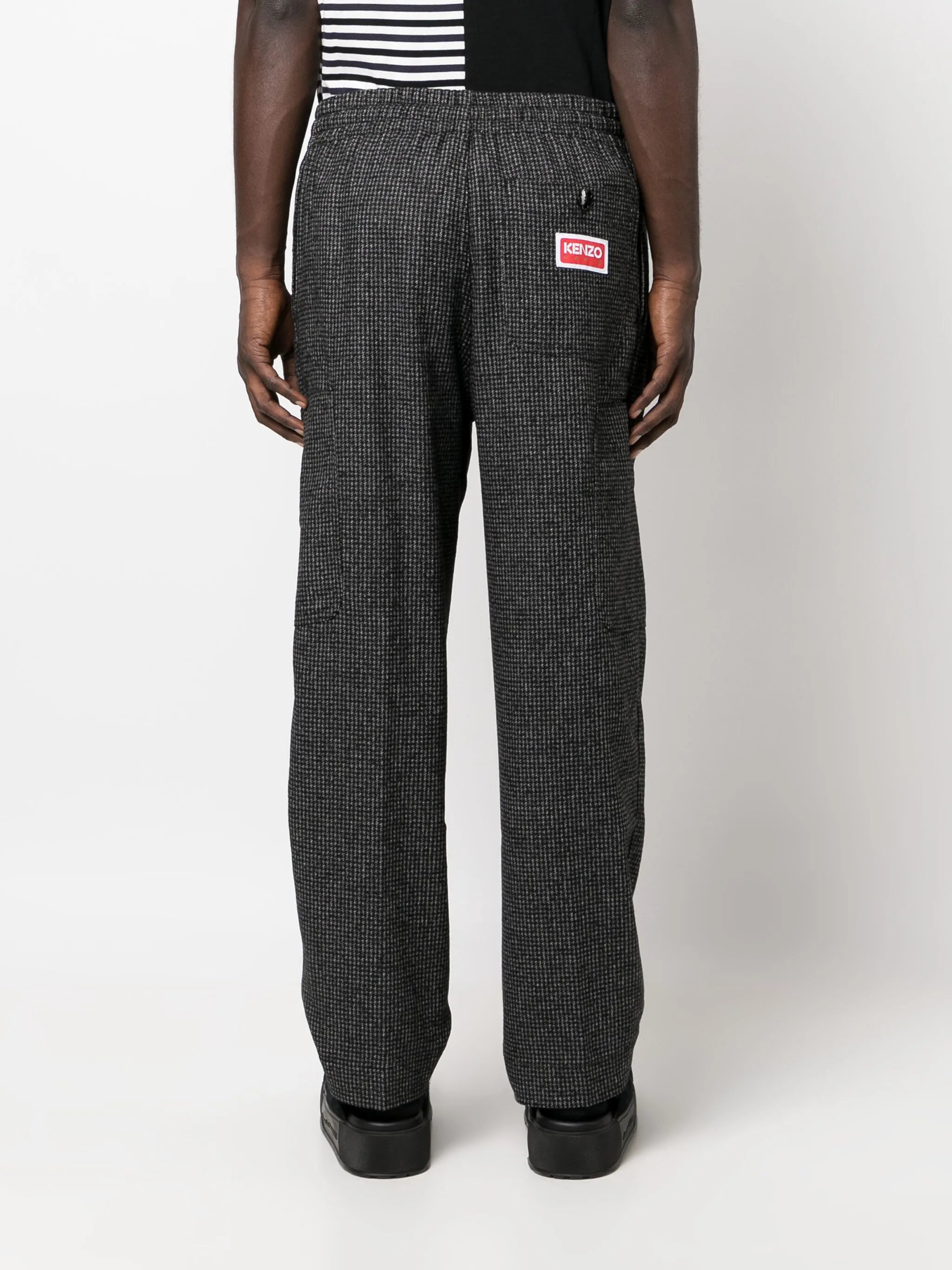 logo-patch check-pattern tapered trousers