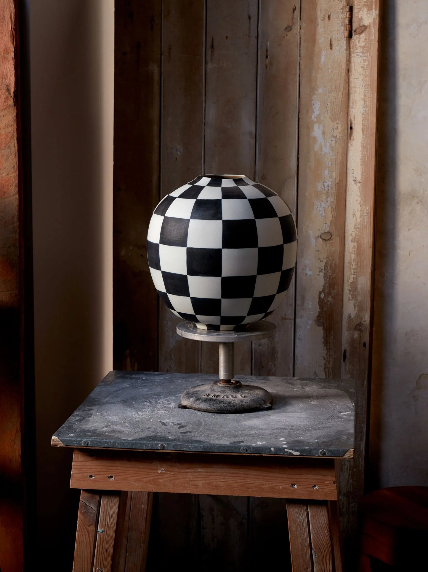 small Damier checkerboard vase (20cm)