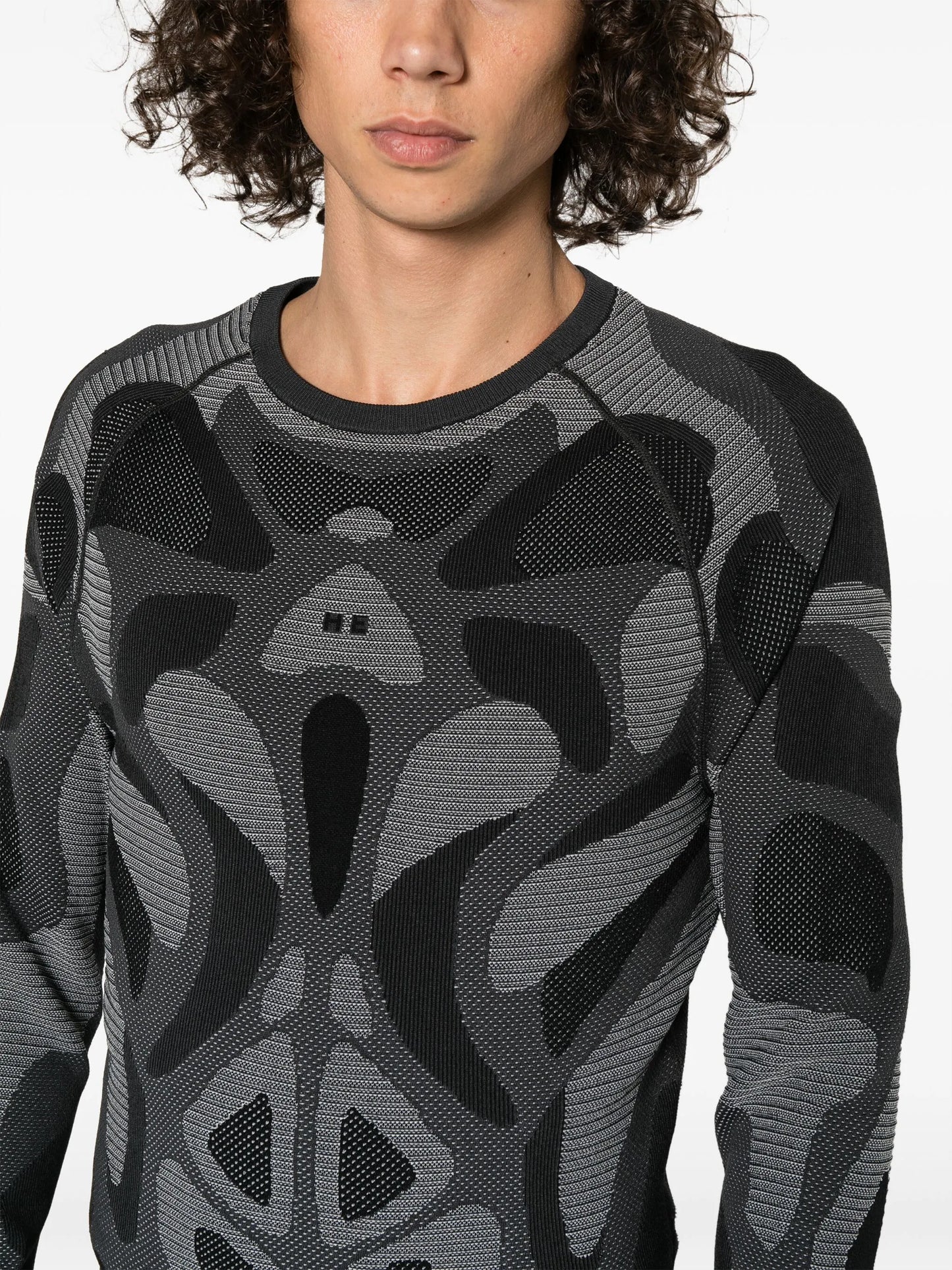 patterned intarsia-knit jumper