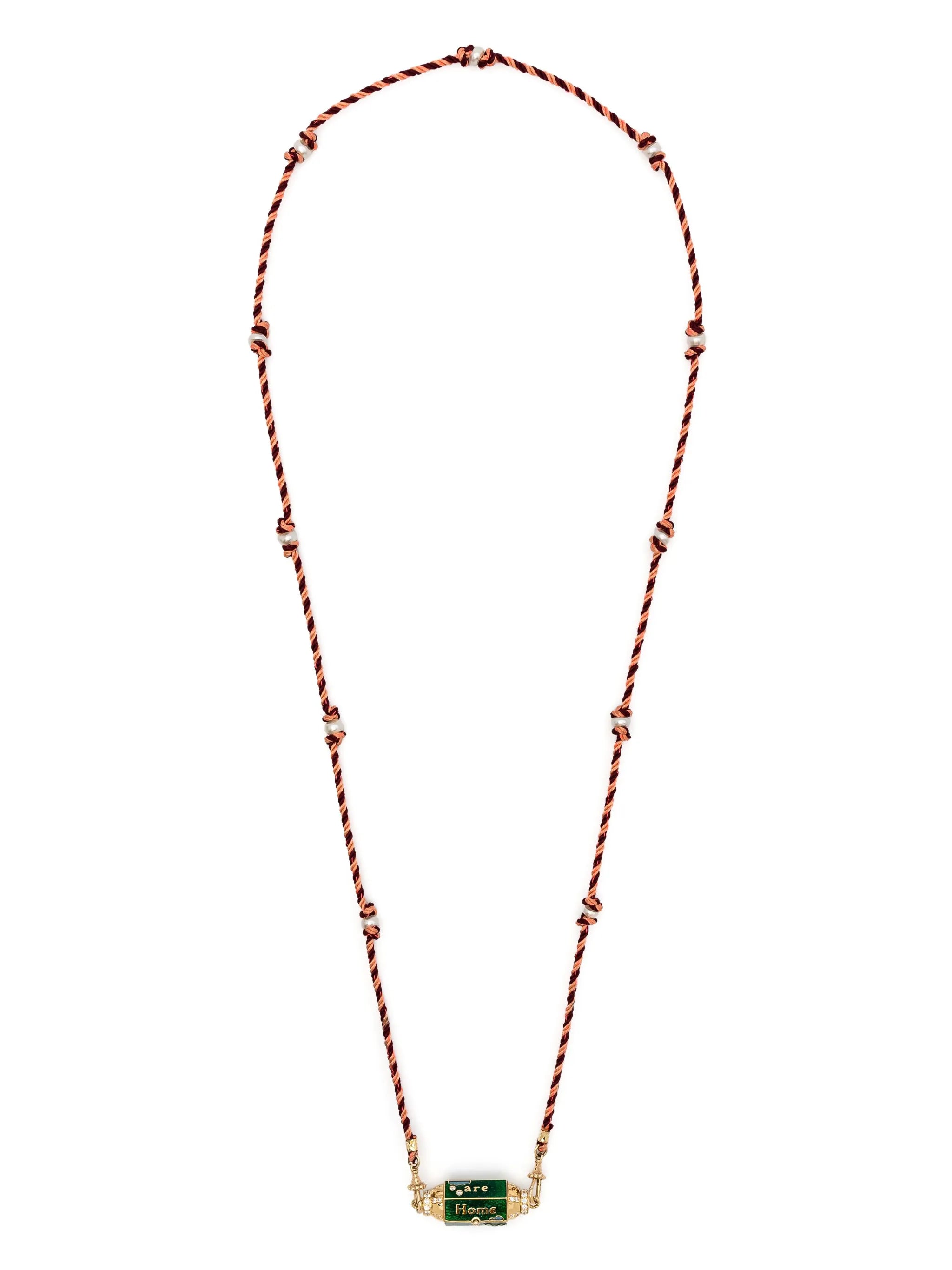 18kt yellow gold diamonds locket necklace