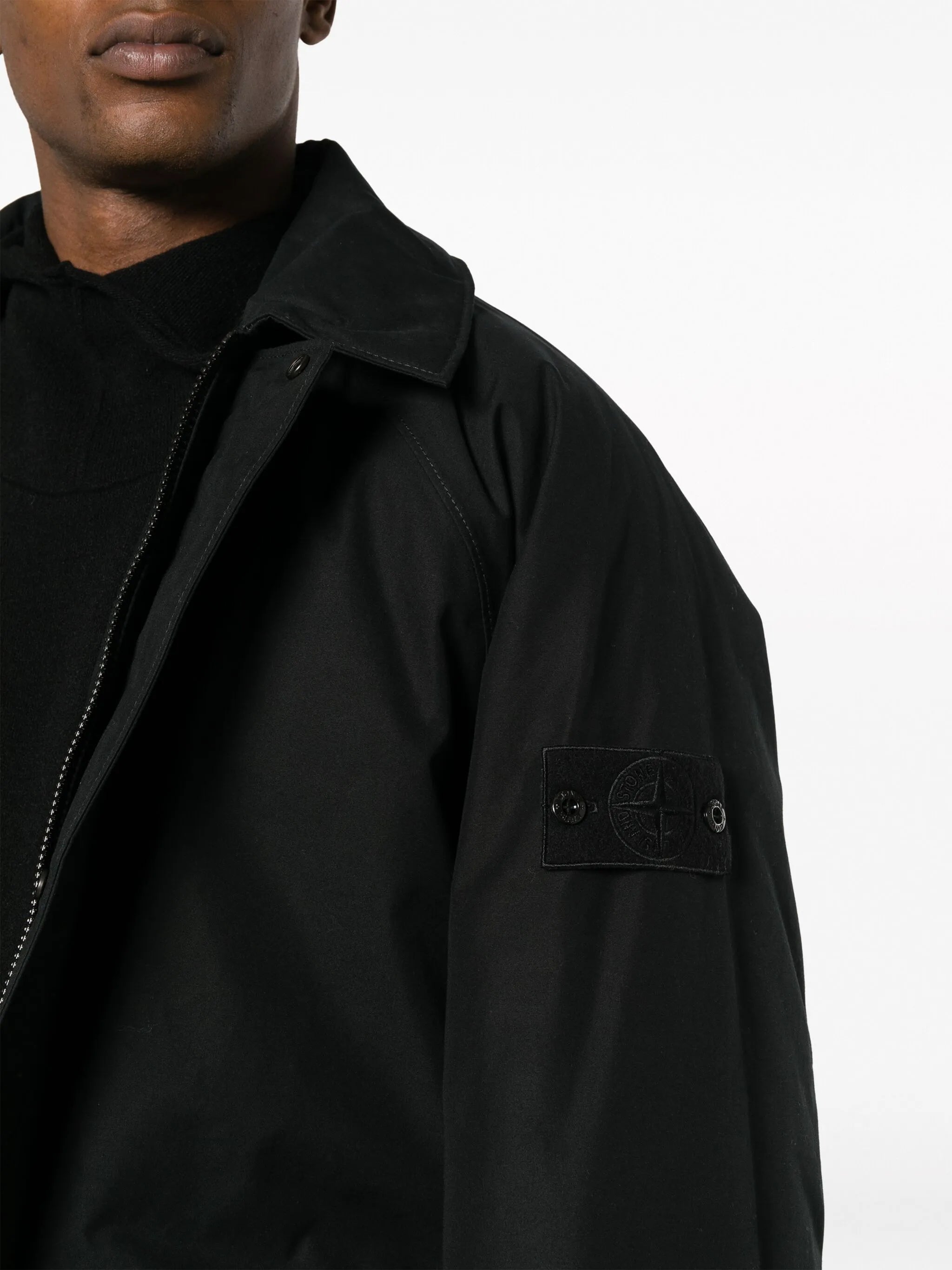 Compass-motif straight-point collar coat