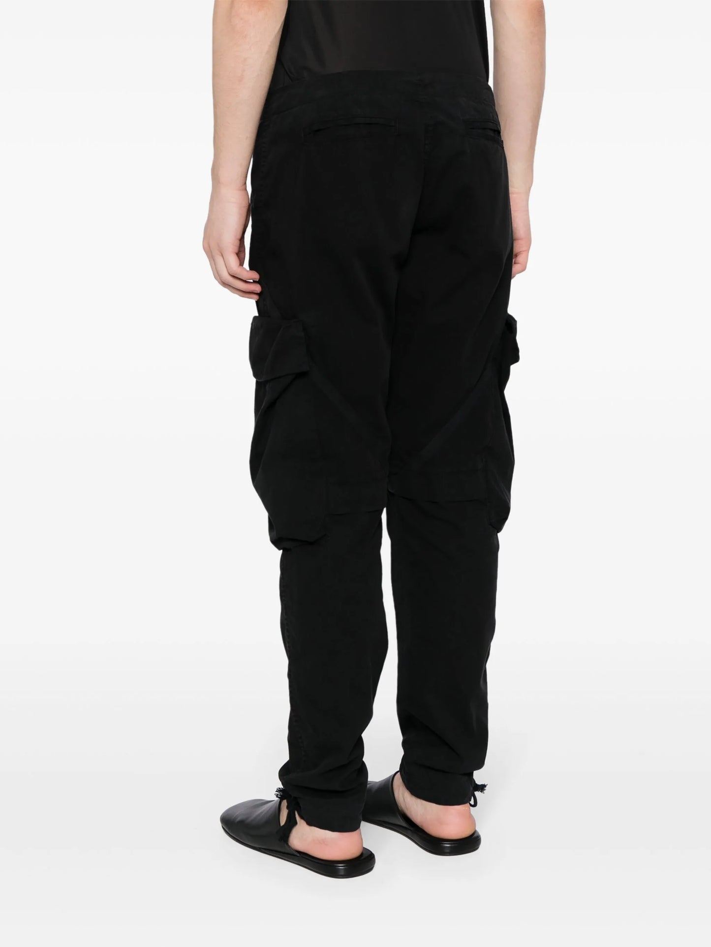 mid-rise tapered-leg trousers