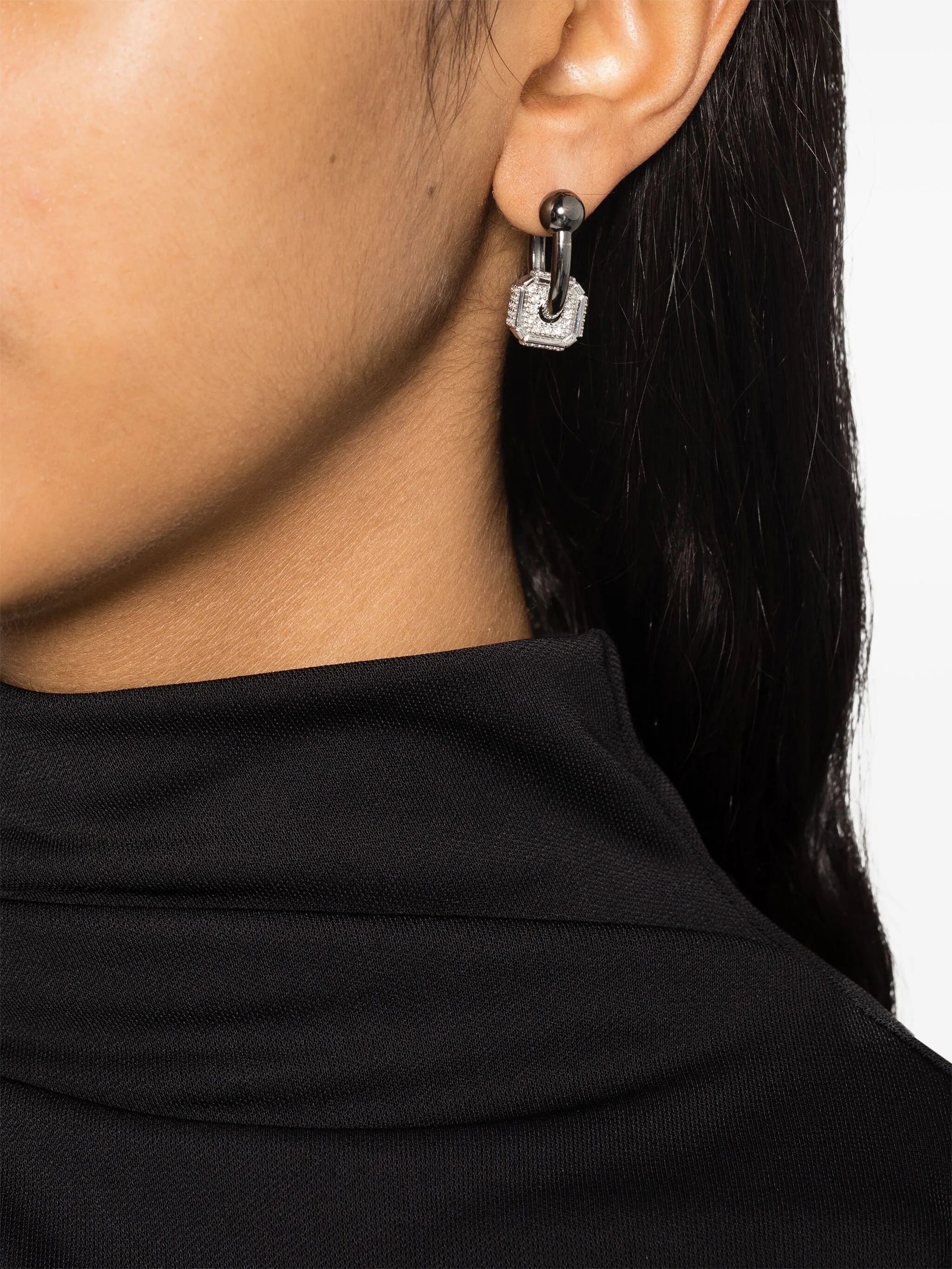 18kt gold mini hoop earrings