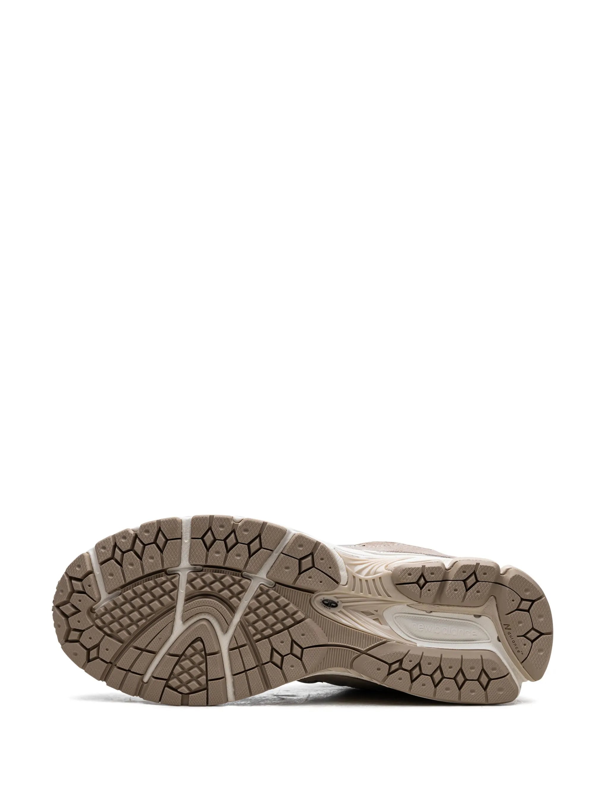 2002R lace-up sneakers