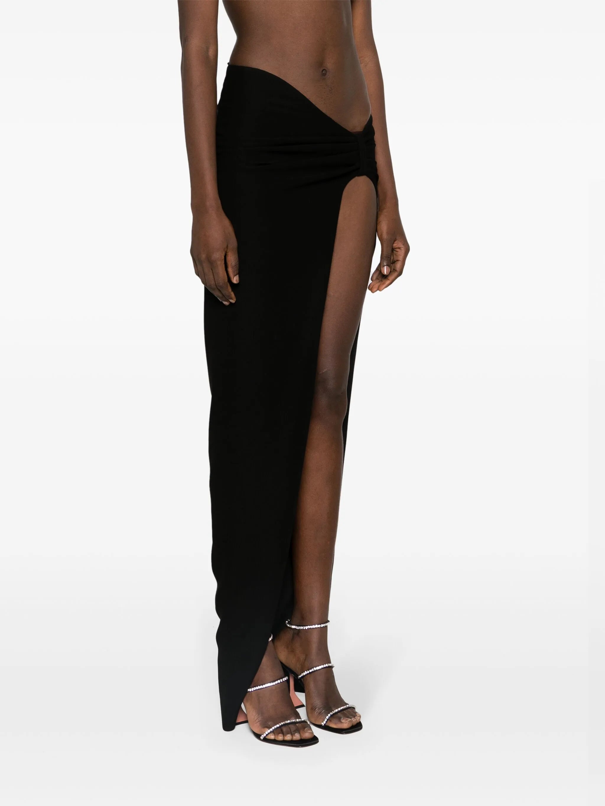 asymmetric side-slit skirt