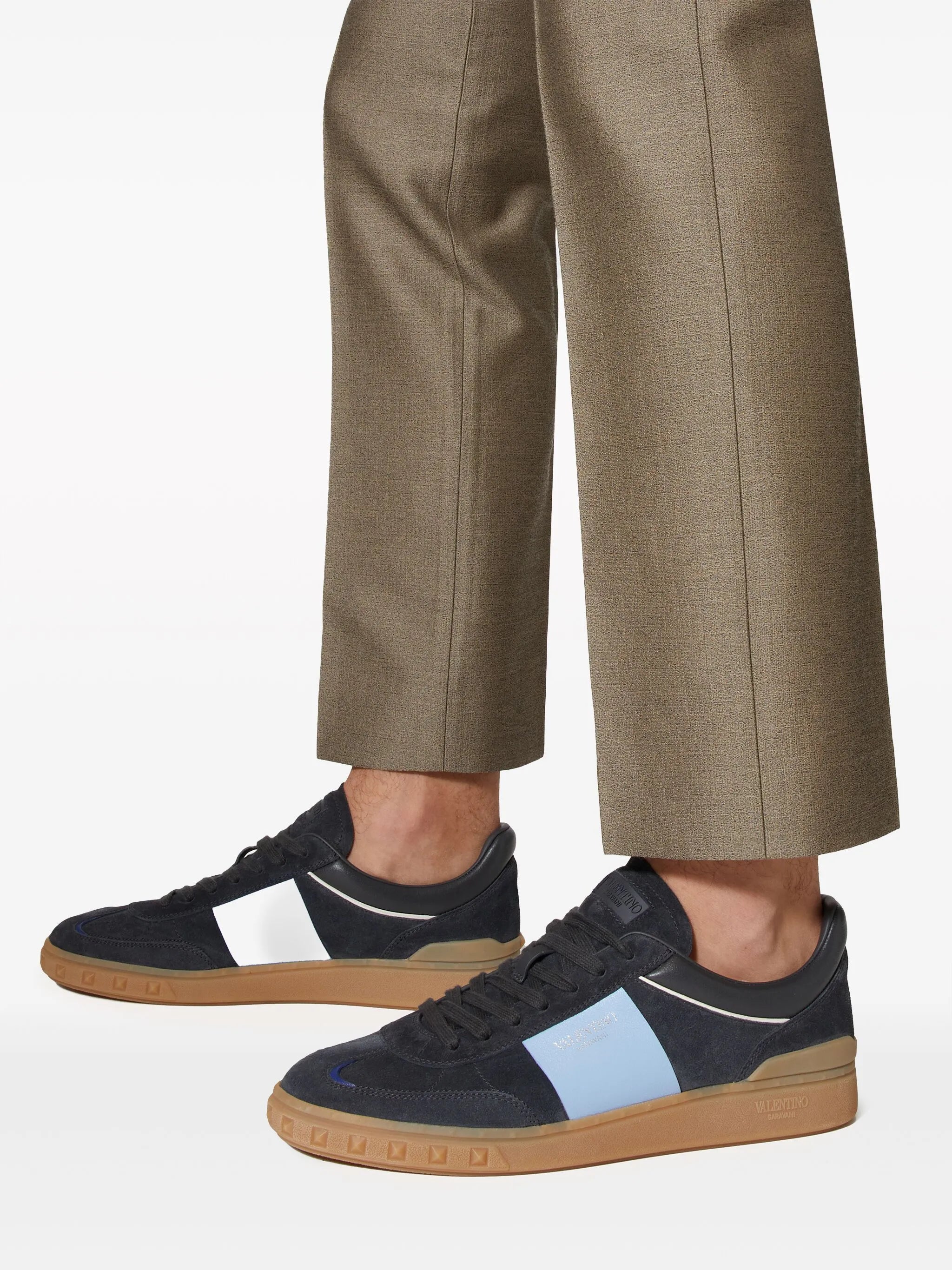 Upvillage sneakers