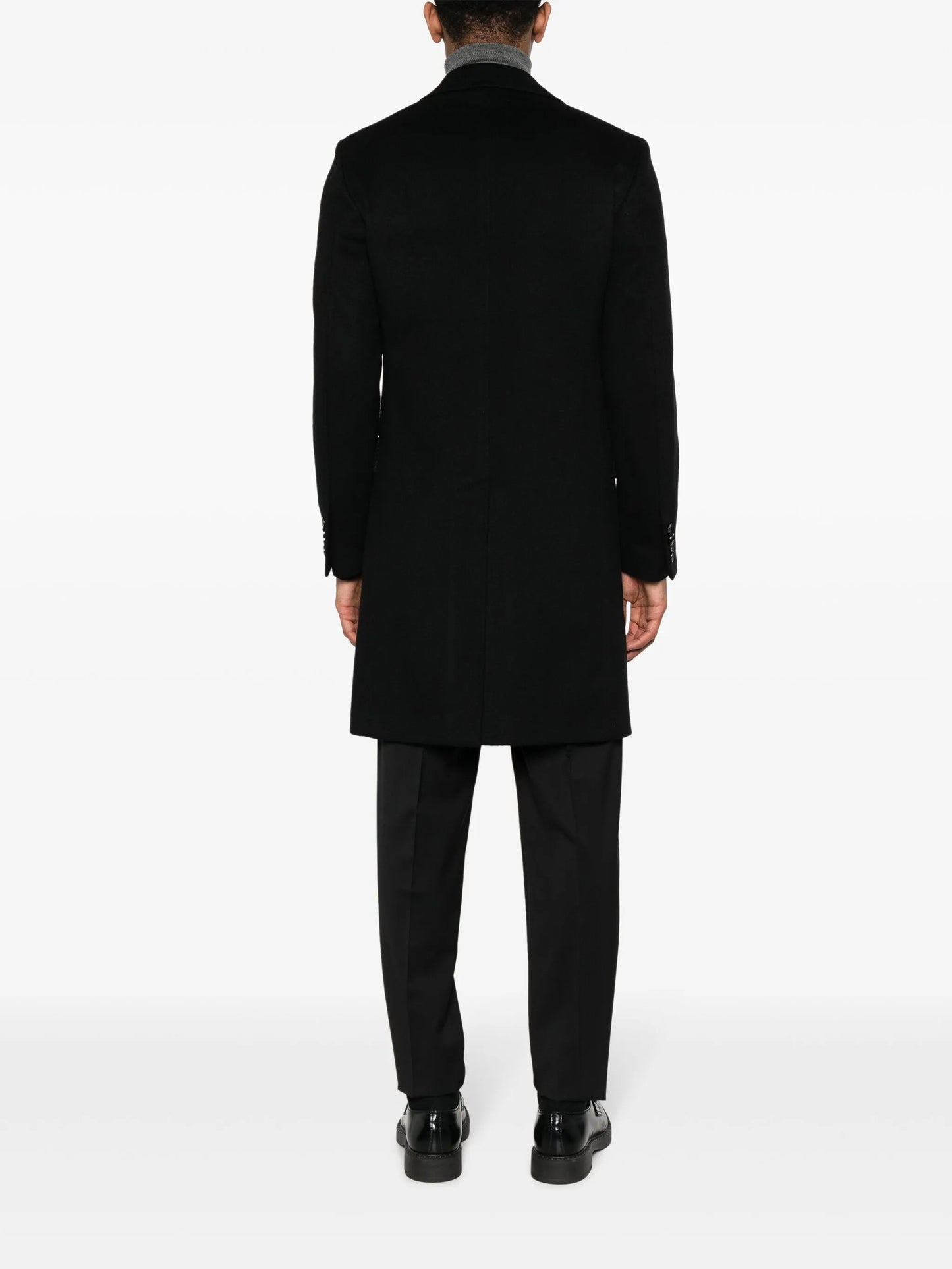 single-breasted tailored coat