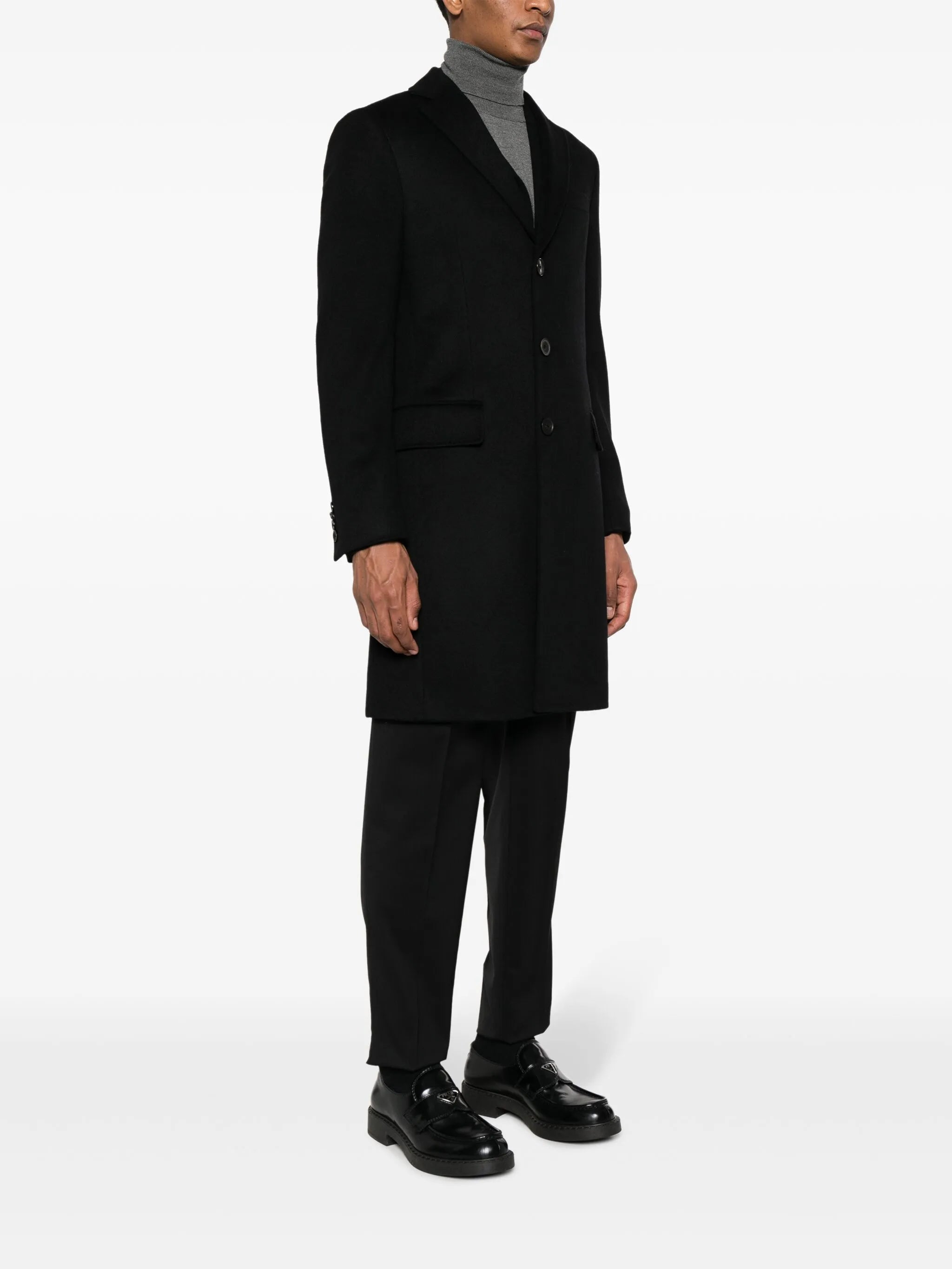 single-breasted tailored coat