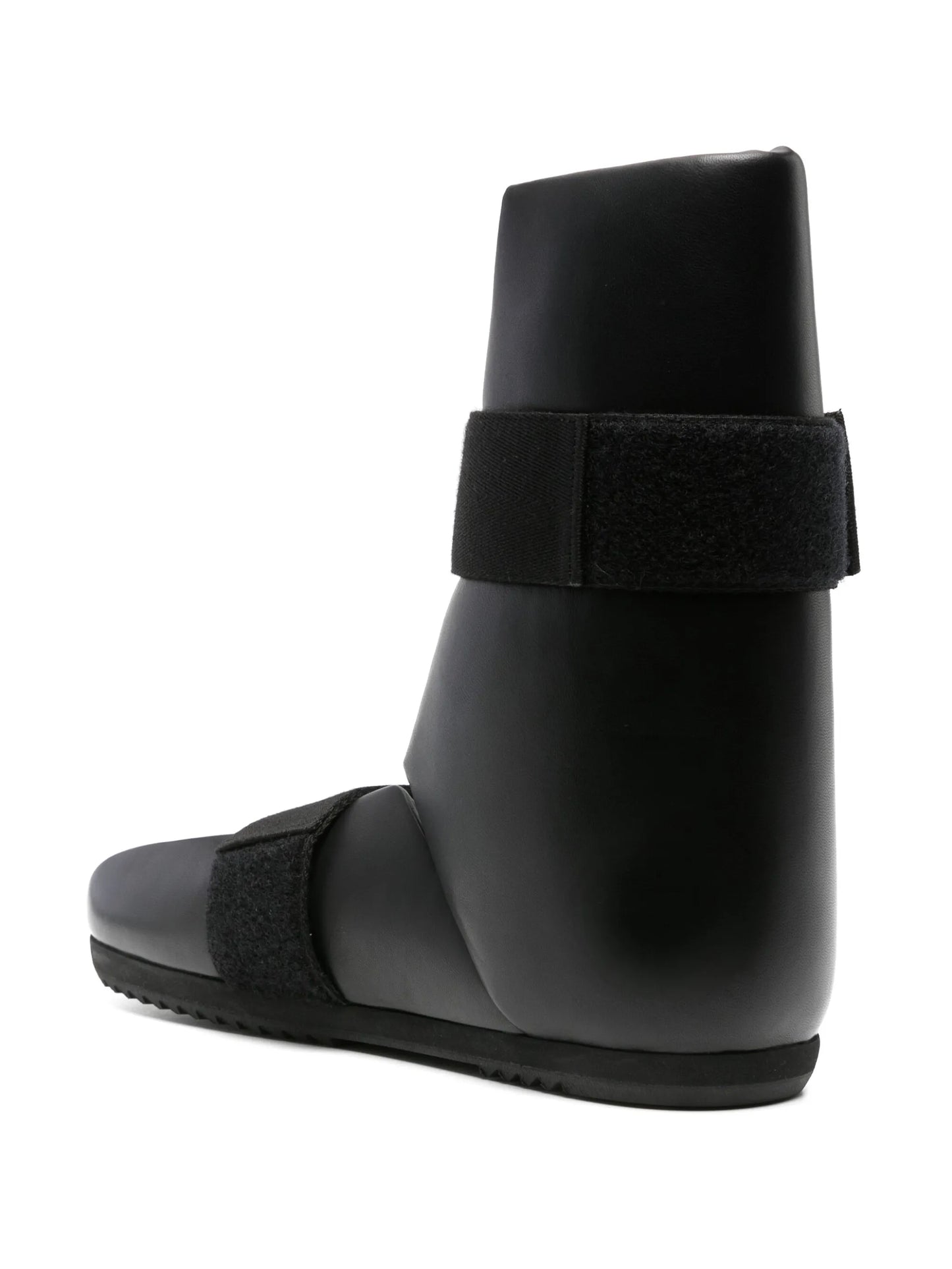 Splint open-toe leather boots
