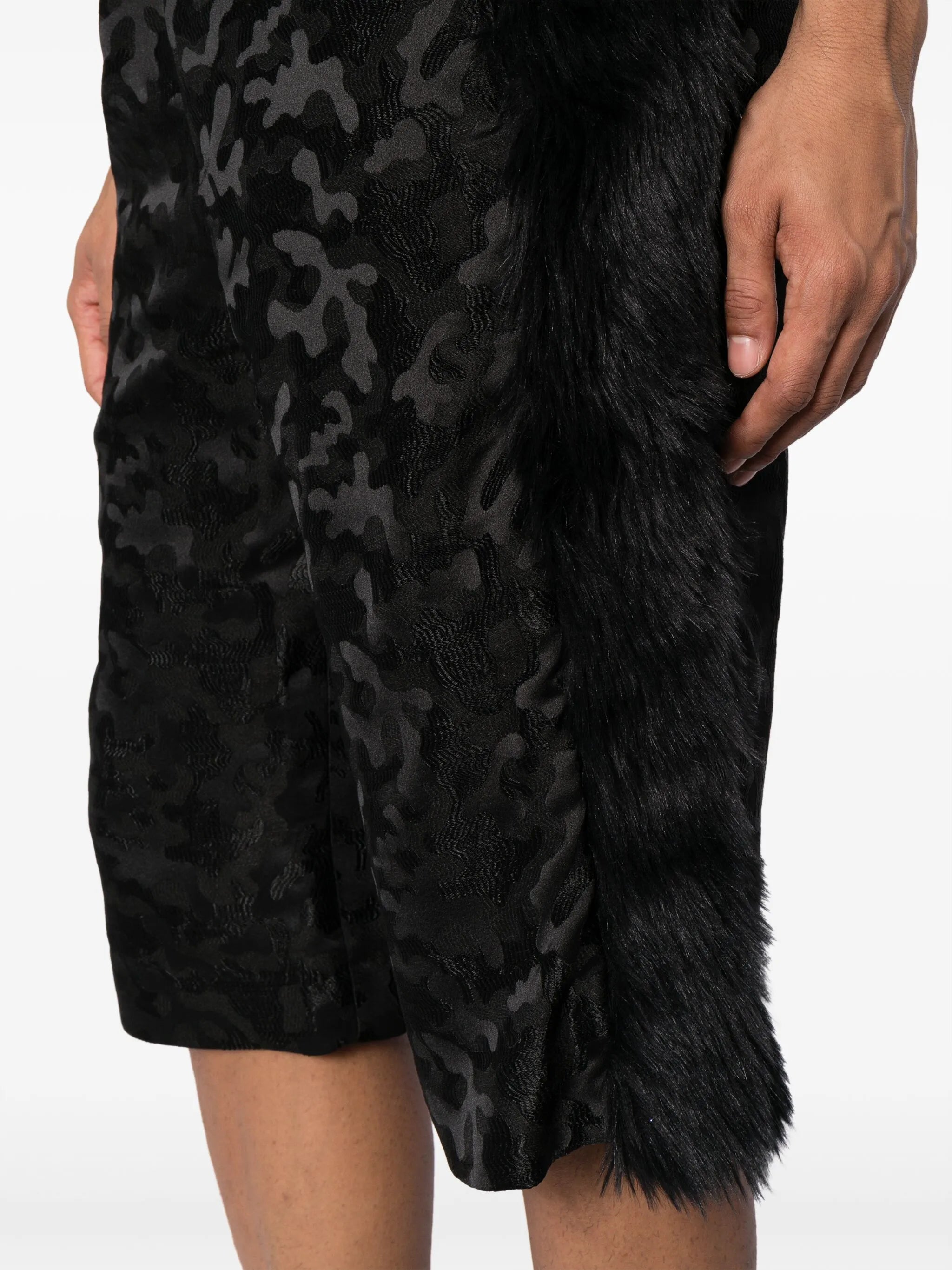 camouflage-pattern knee-length shorts