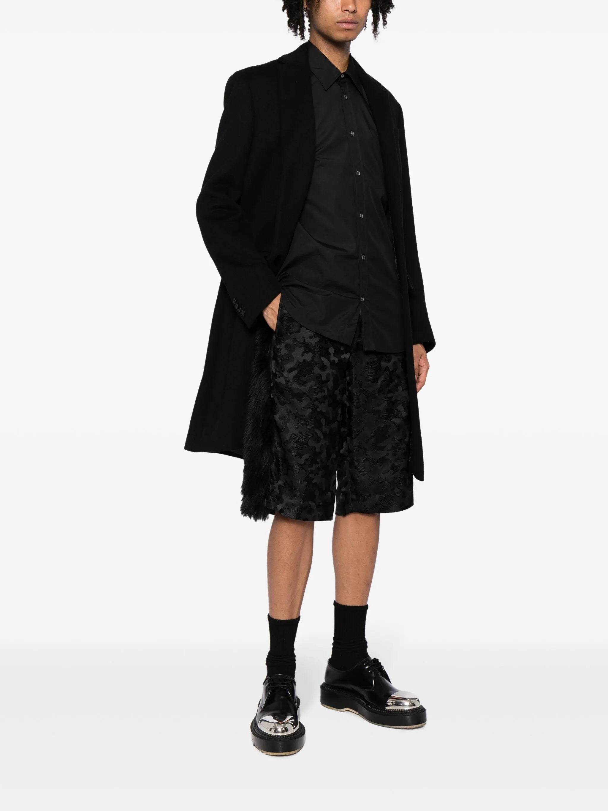 camouflage-pattern knee-length shorts