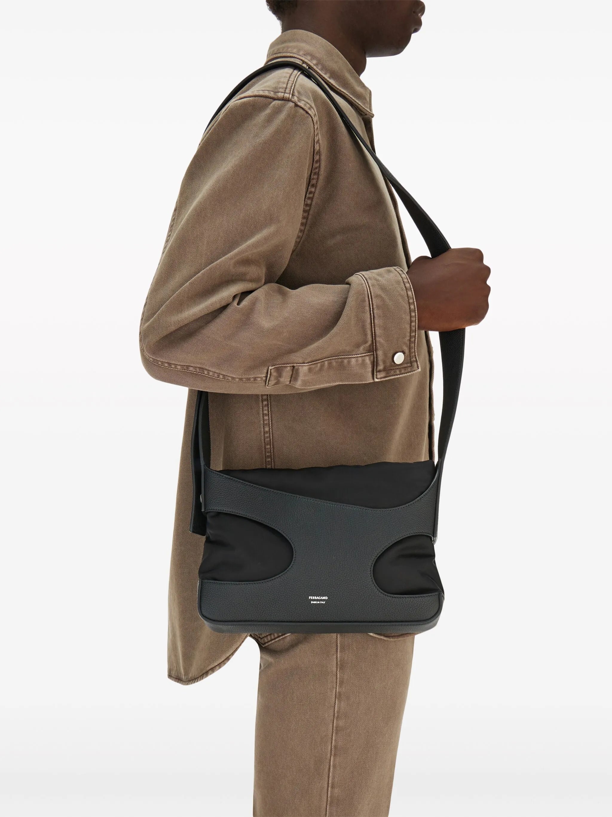cut out-detail leather crossbody bag