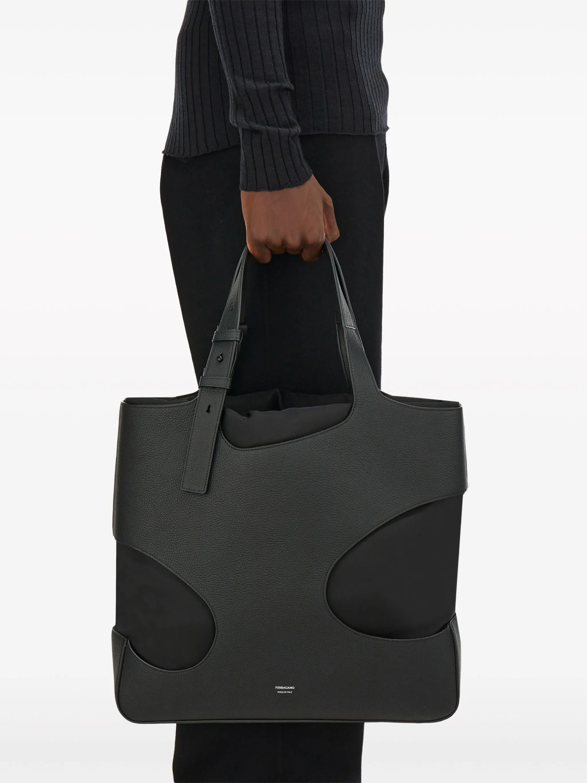 cut-out detail padded tote bag