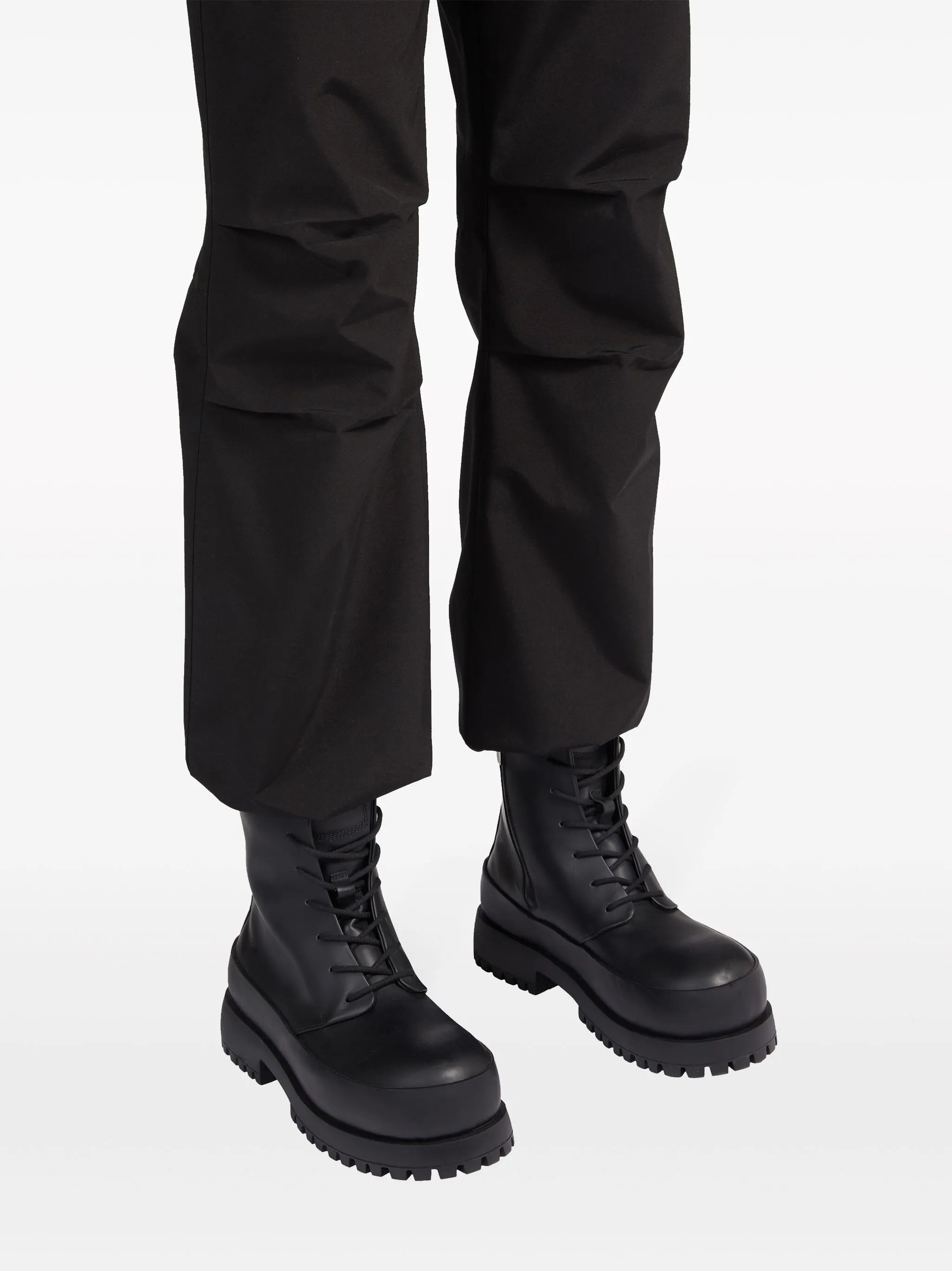 cropped cargo trousers