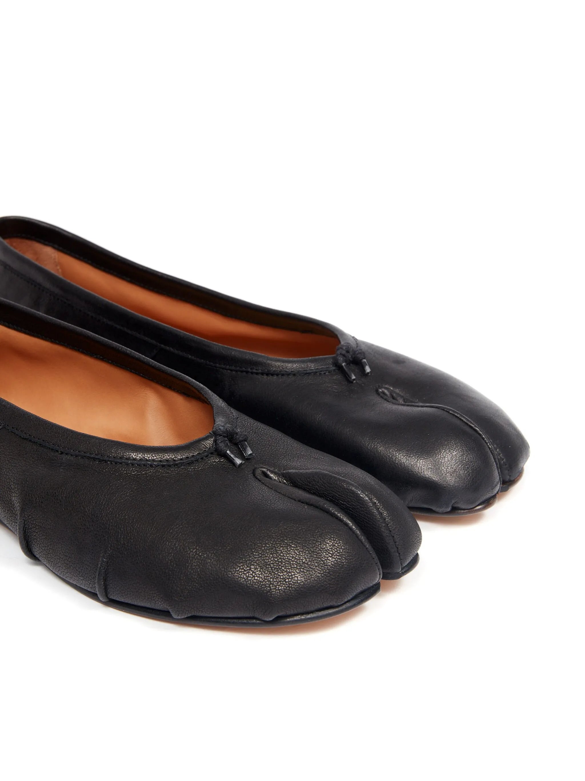 split-toe ballerine ballet flats