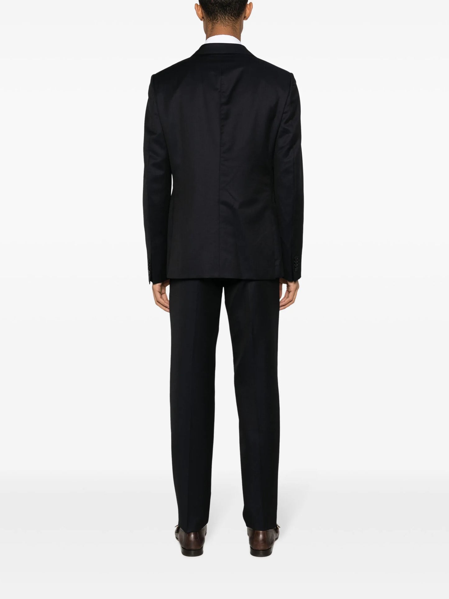 single-breasted satin suit