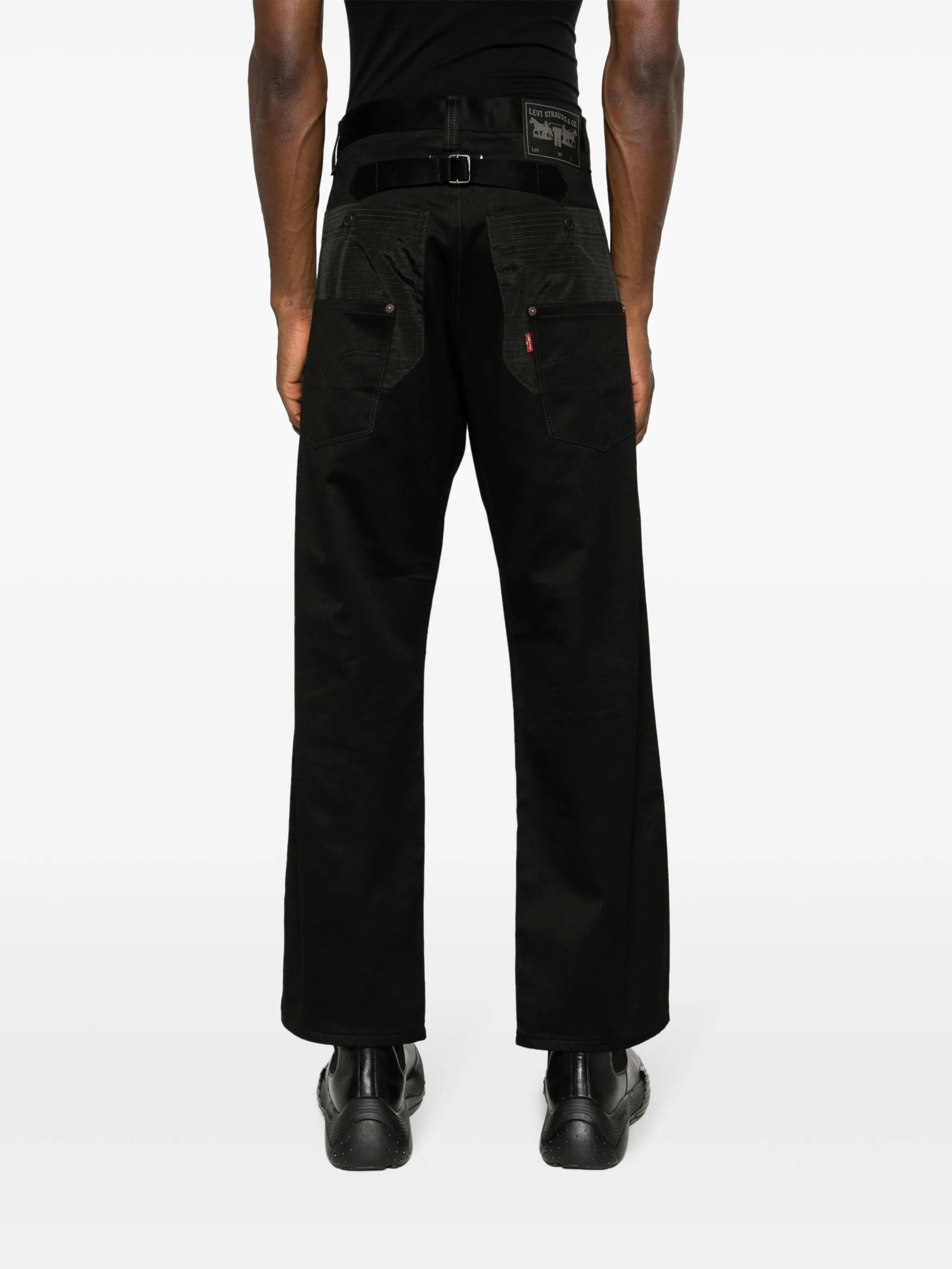 x Levis straight-leg trousers
