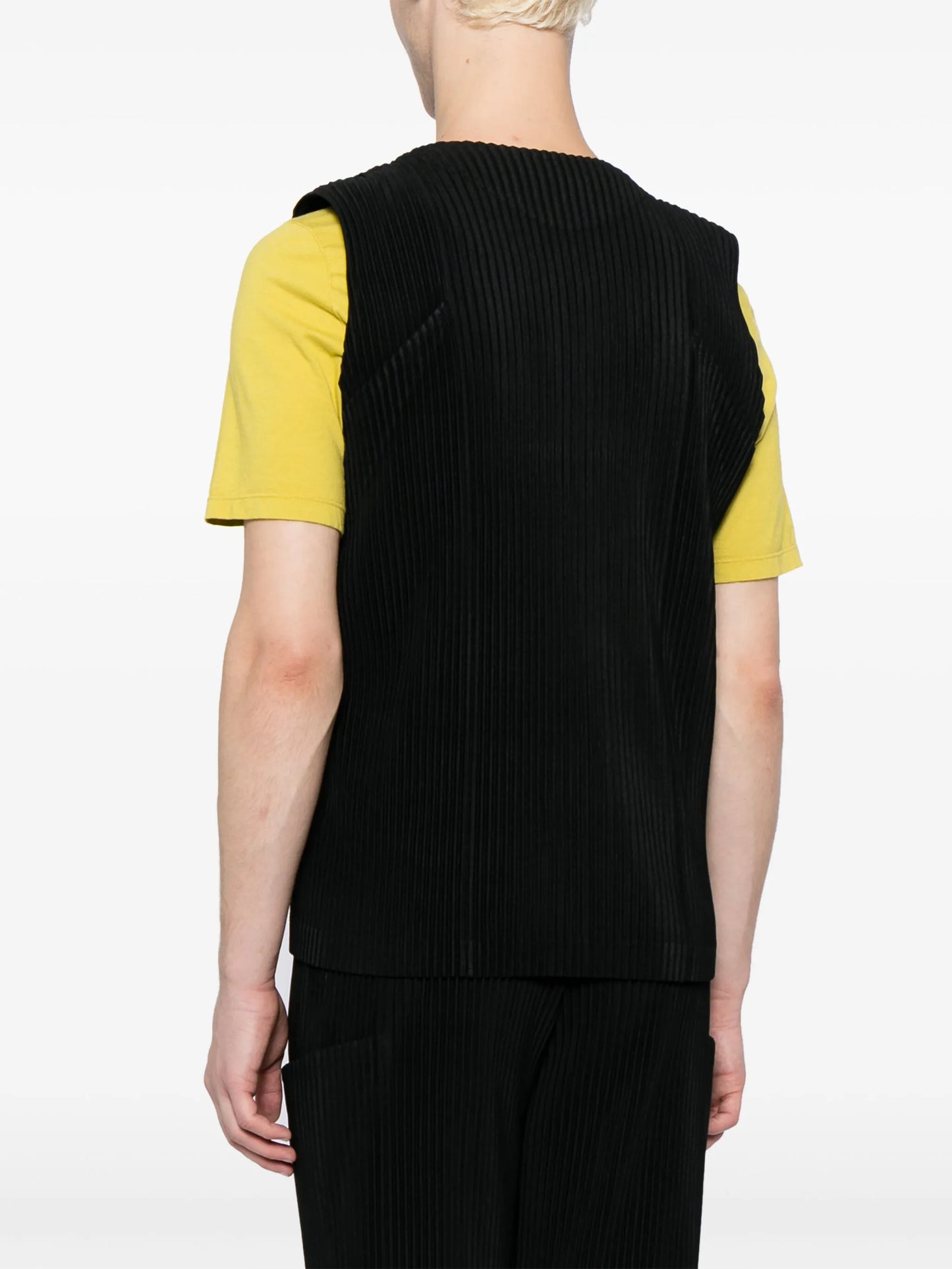 round-neck ribbed vest