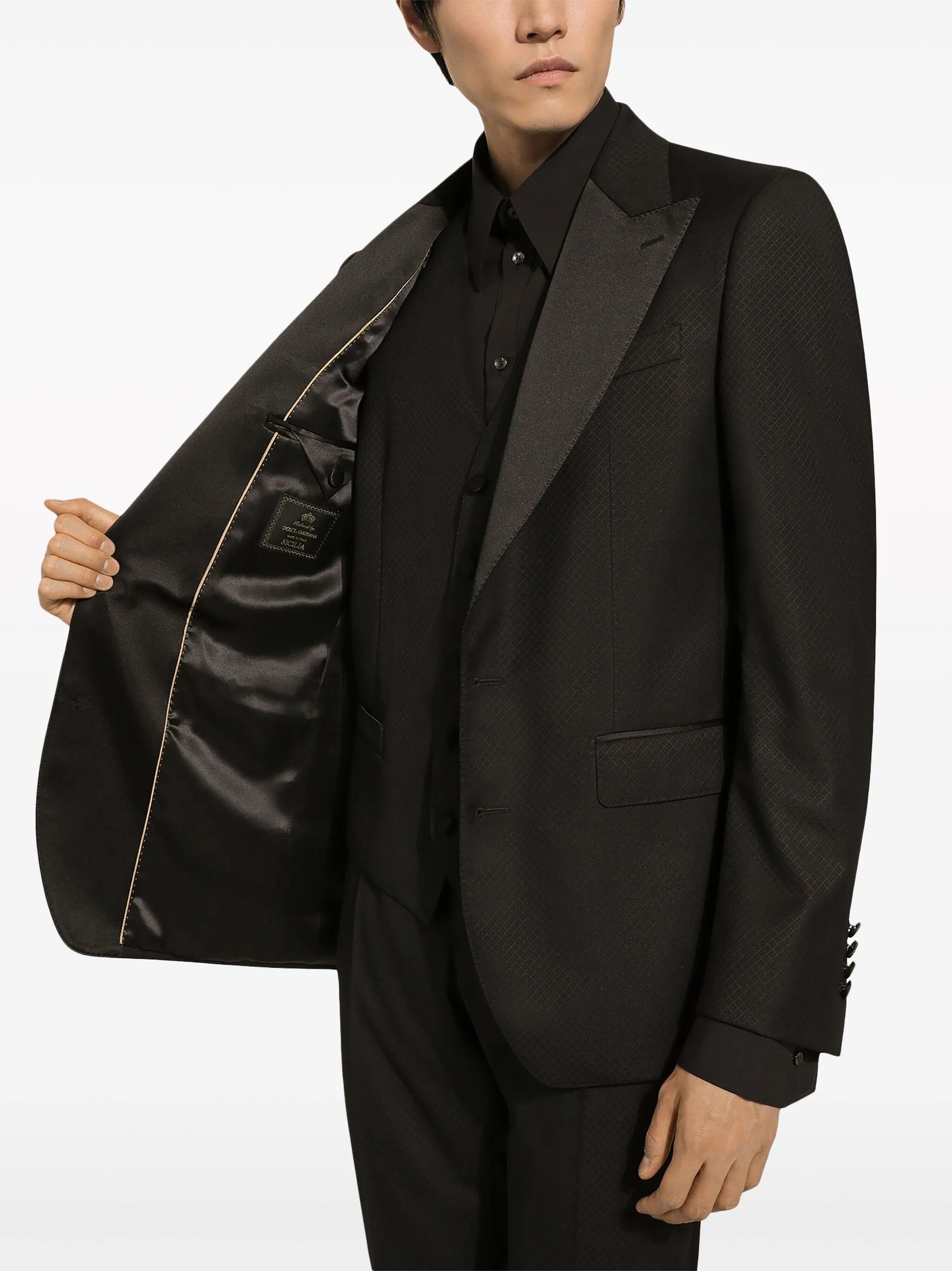contrasting lapels two-piece suit
