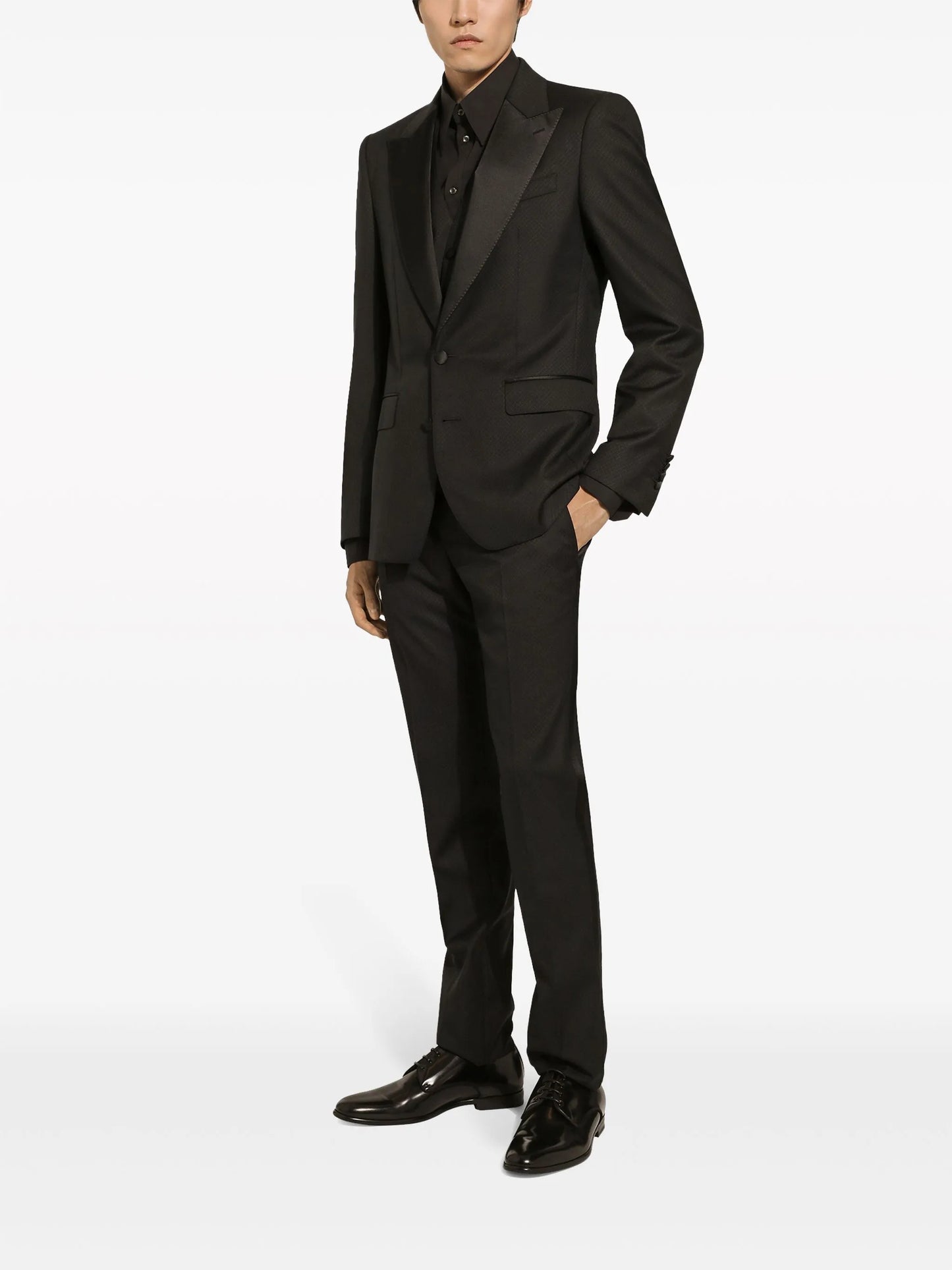 contrasting lapels two-piece suit