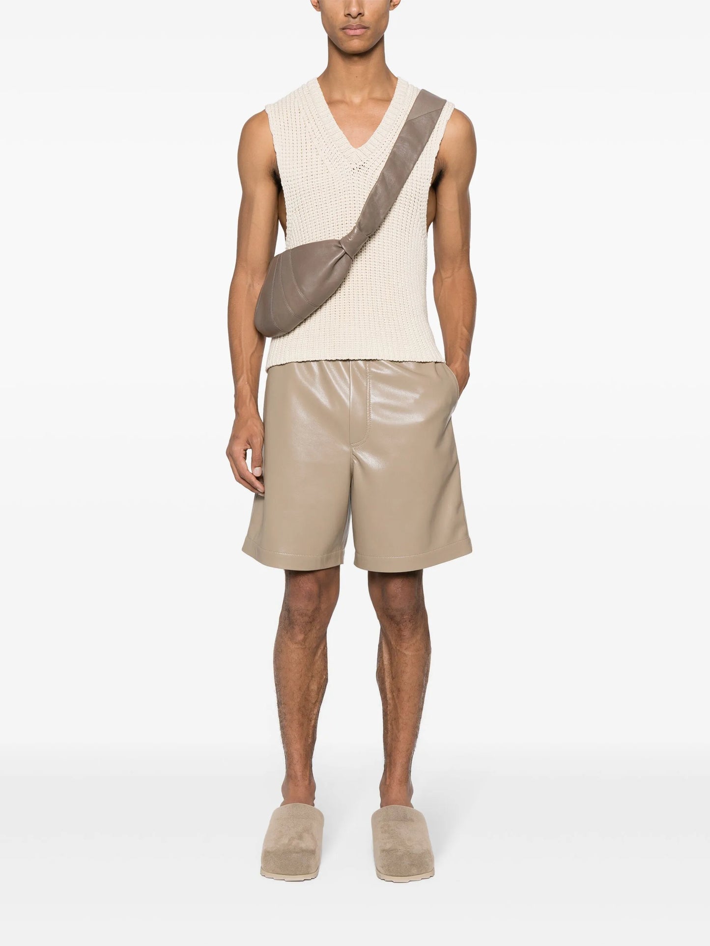 elasticated-waist faux-leather shorts