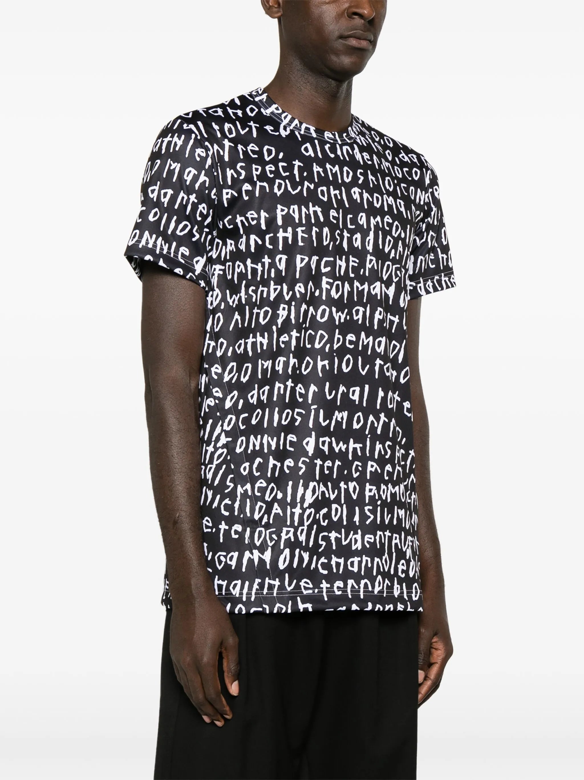 graphic-print T-shirt